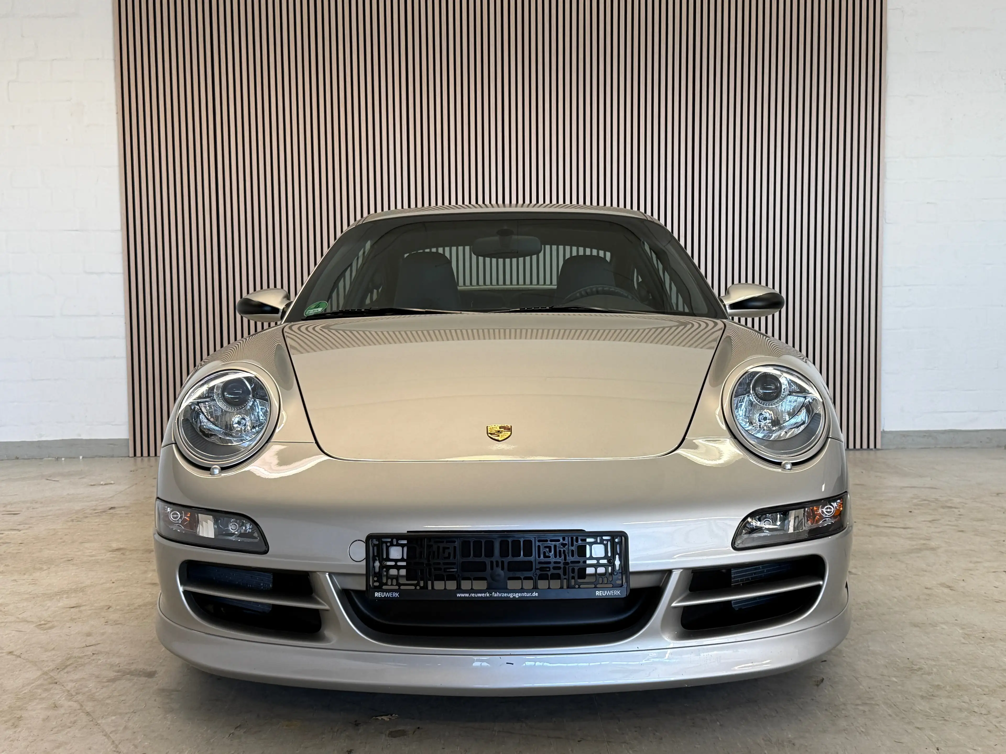 Porsche 997 Carrera S Coupe Schalter nur 6890KM Service neu — photo 6