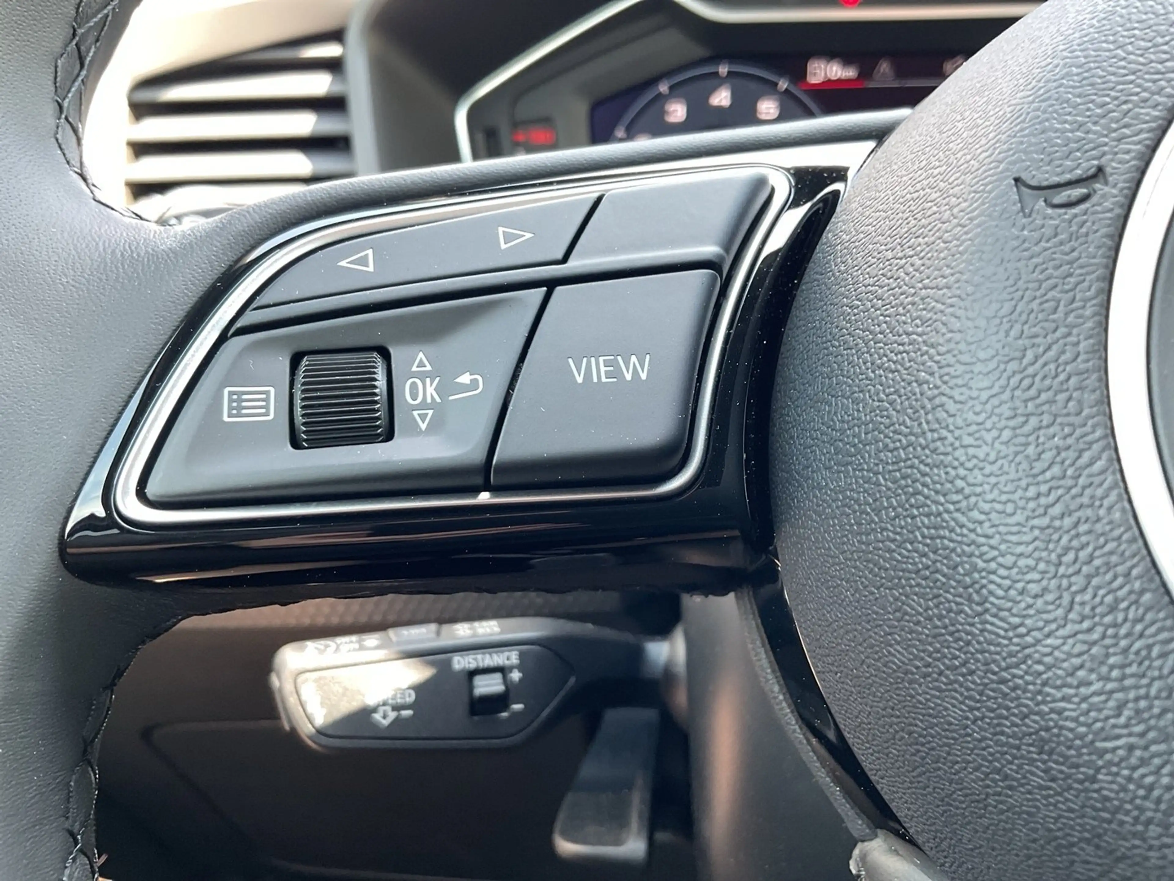 Audi A1 30 TFSI intense — photo 14