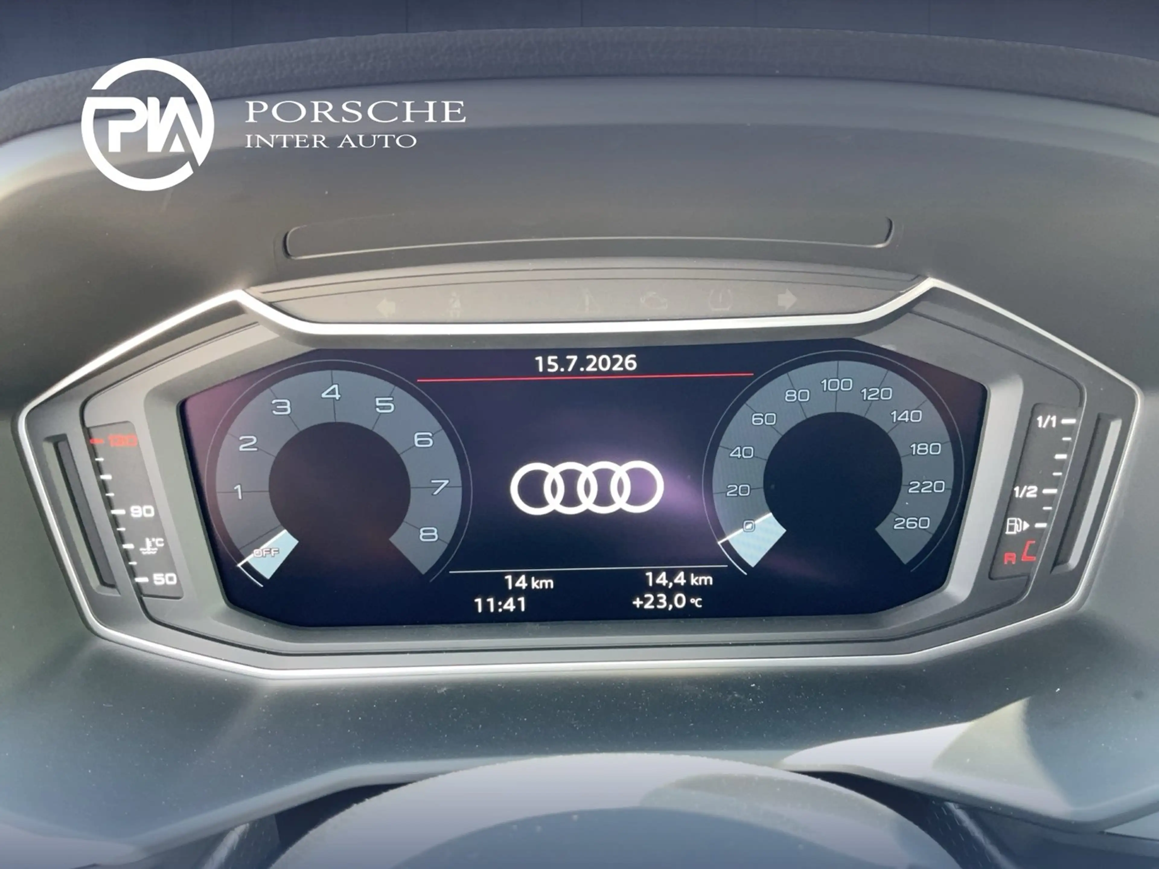 Audi A1 30 TFSI intense — photo 10