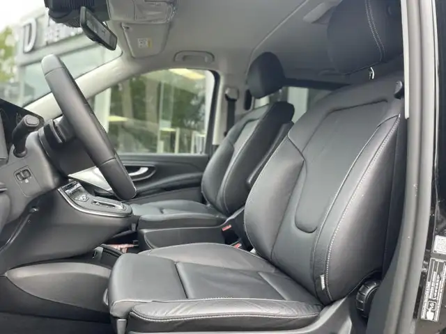 Mercedes-Benz V-Class view 9