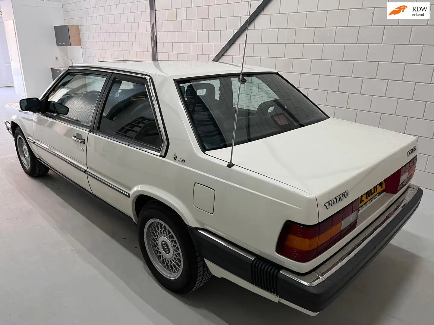 Volvo 780 TURBO U9 Weiß - 1