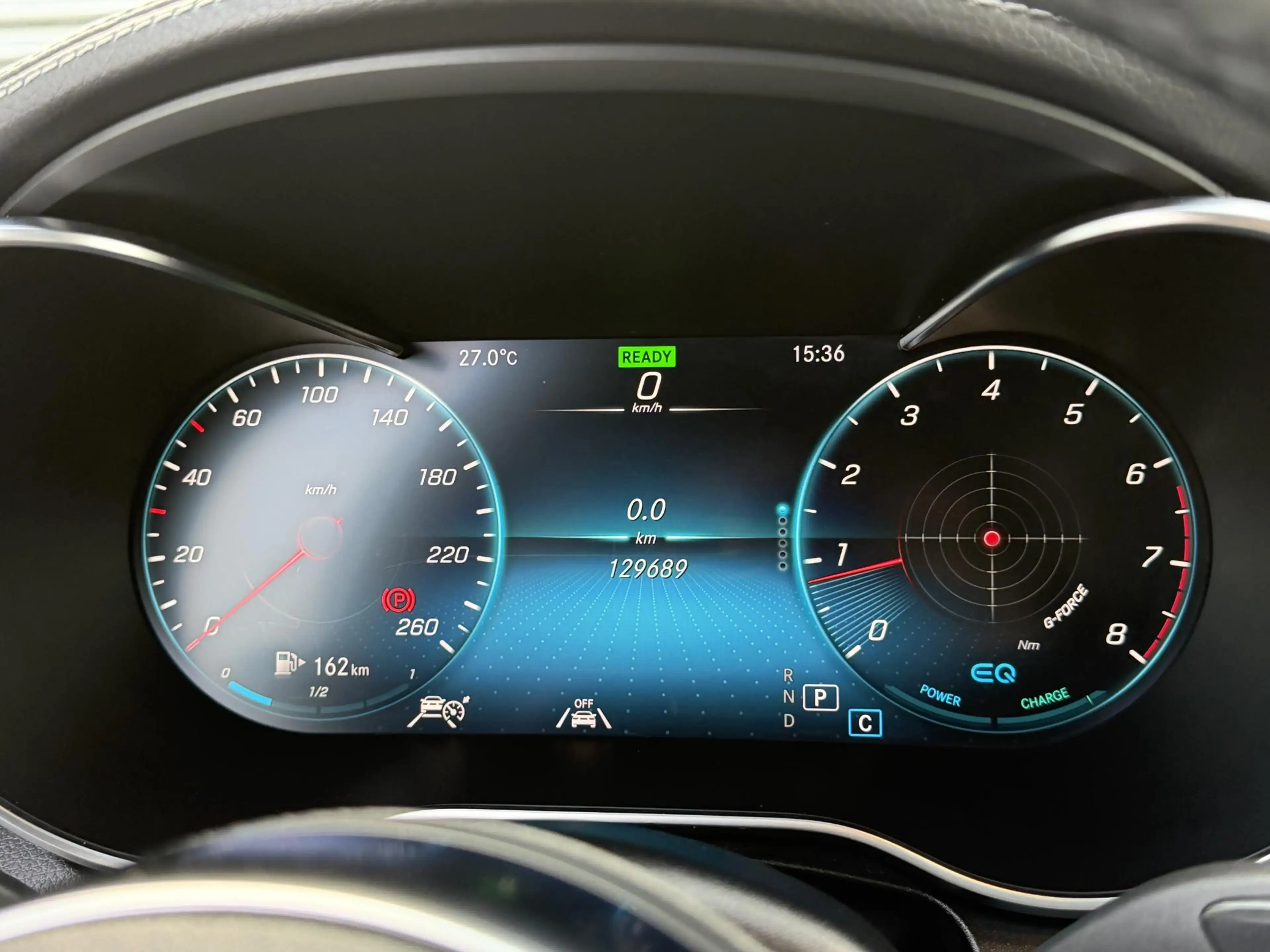 Mercedes-Benz GLC 300 4MATIC Premium Plus — photo 34