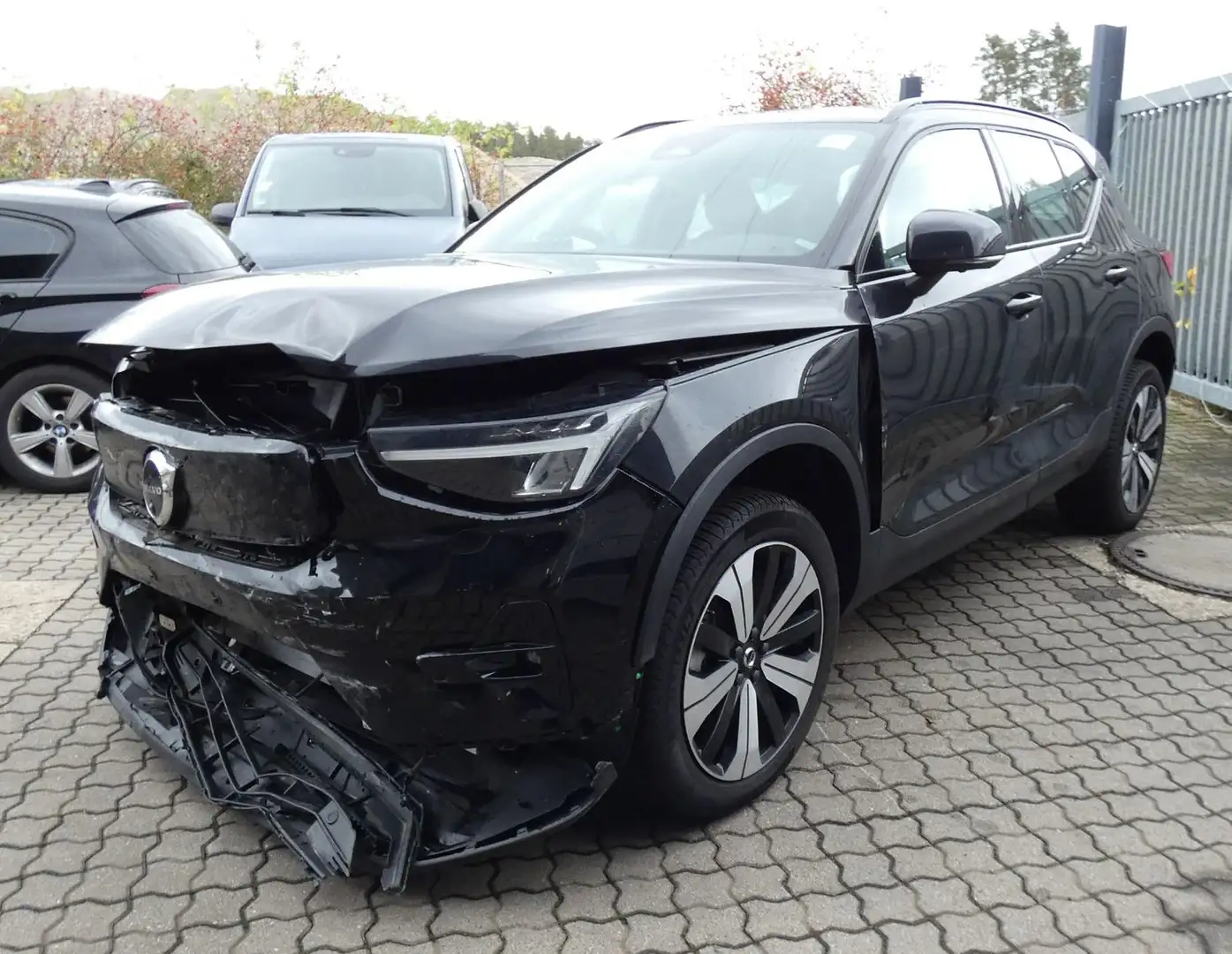 Volvo XC40 Ultimate Recharge Pure Electric 2WD 360° Noir - 1