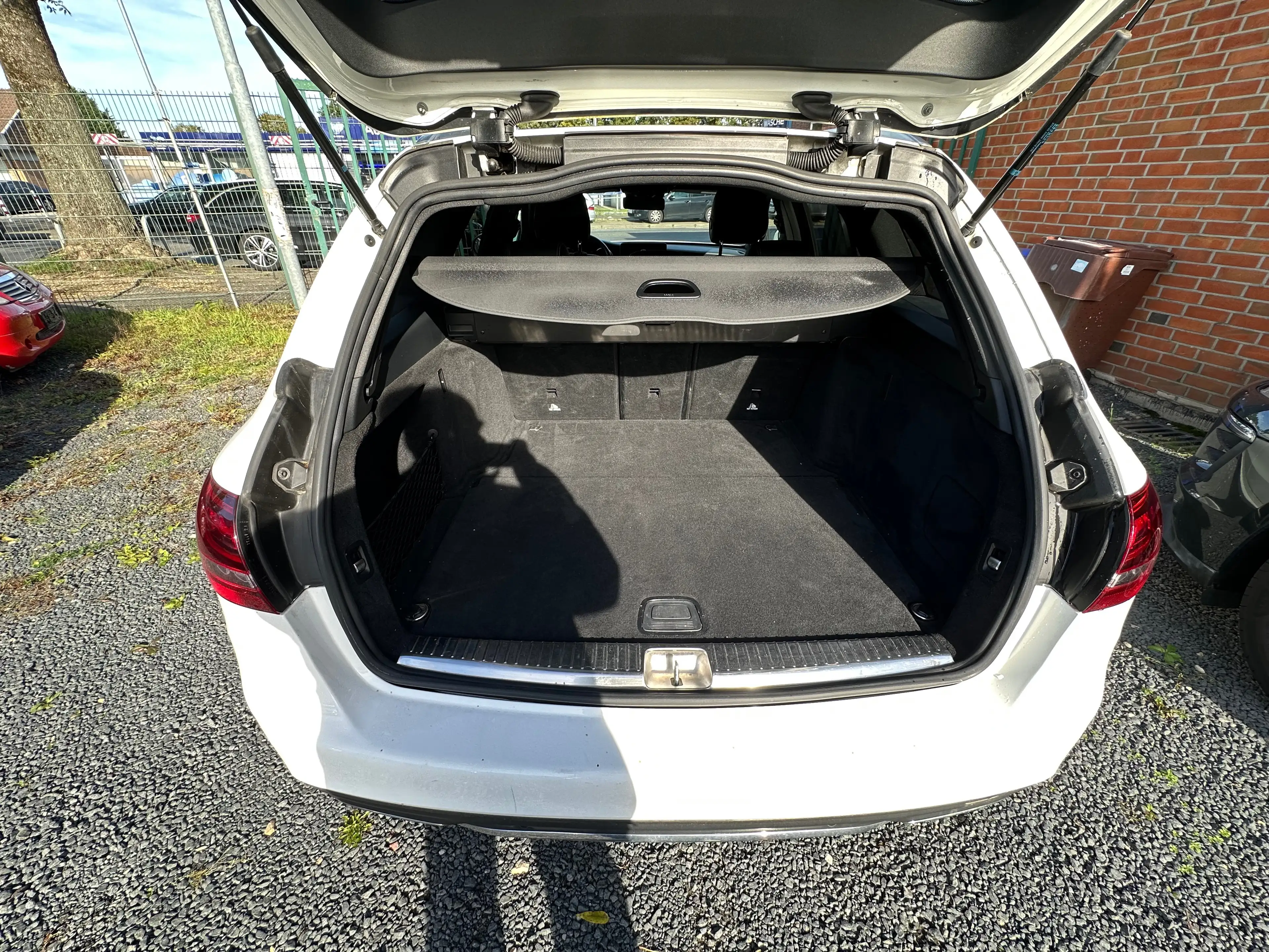 Mercedes-Benz C 220 C-Klasse T-Modell Diesel d T 9G-TRONIC AMG Line — photo 13