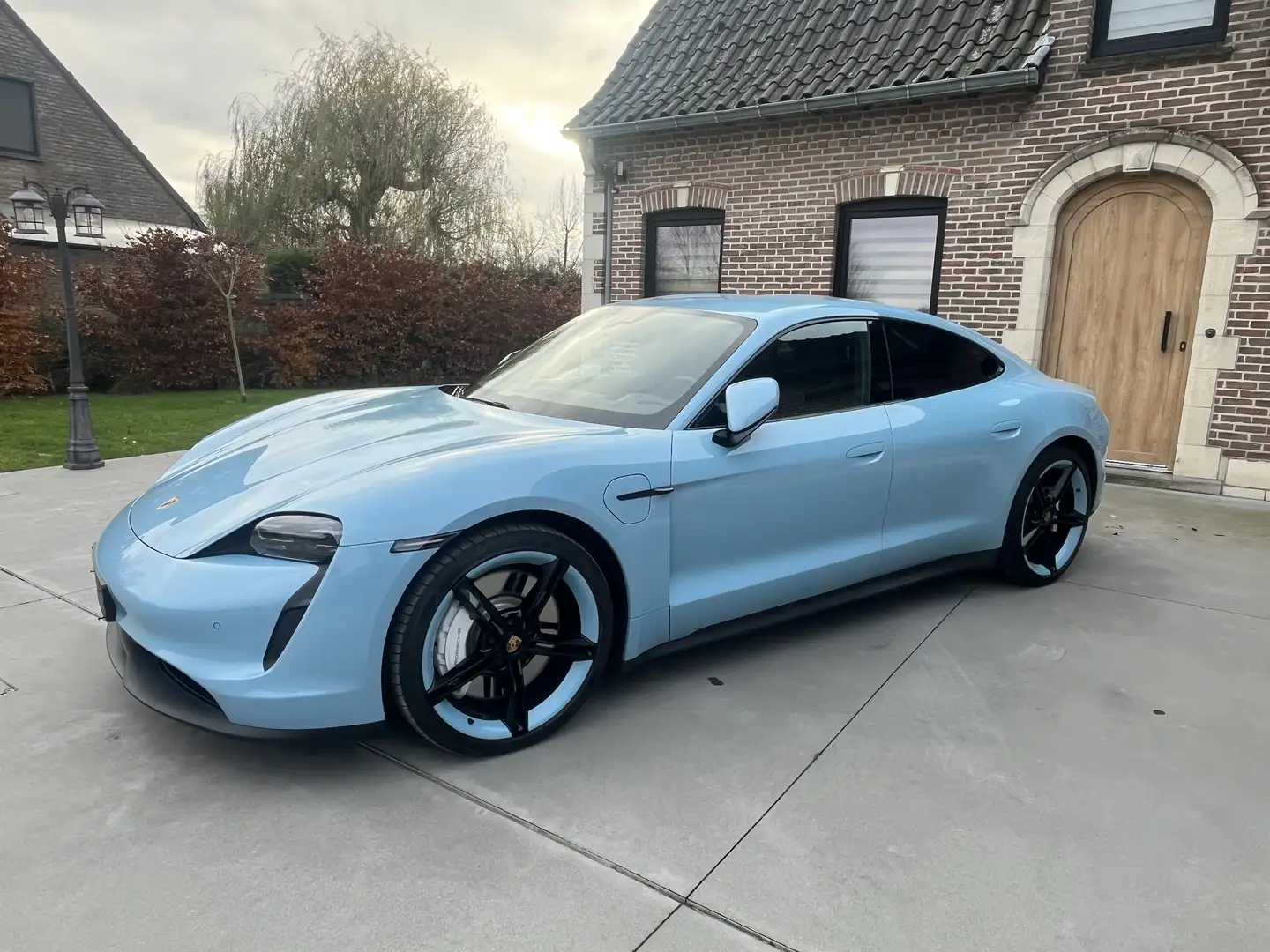 Porsche Taycan 4S Blauw - 1