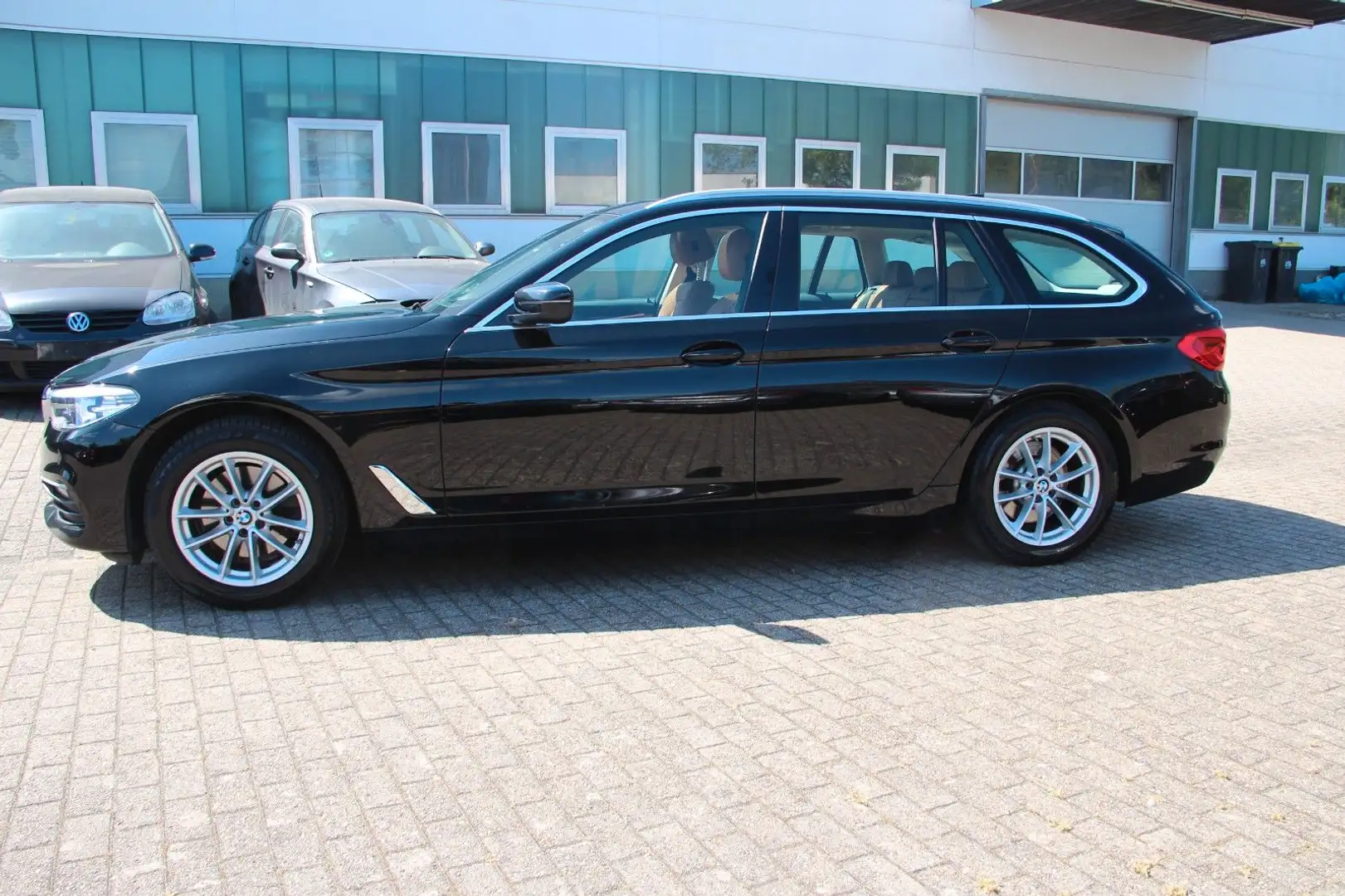 BMW 520 d  Touring, HUD, Virtual, Panorama, RFK, LED Negro - 2