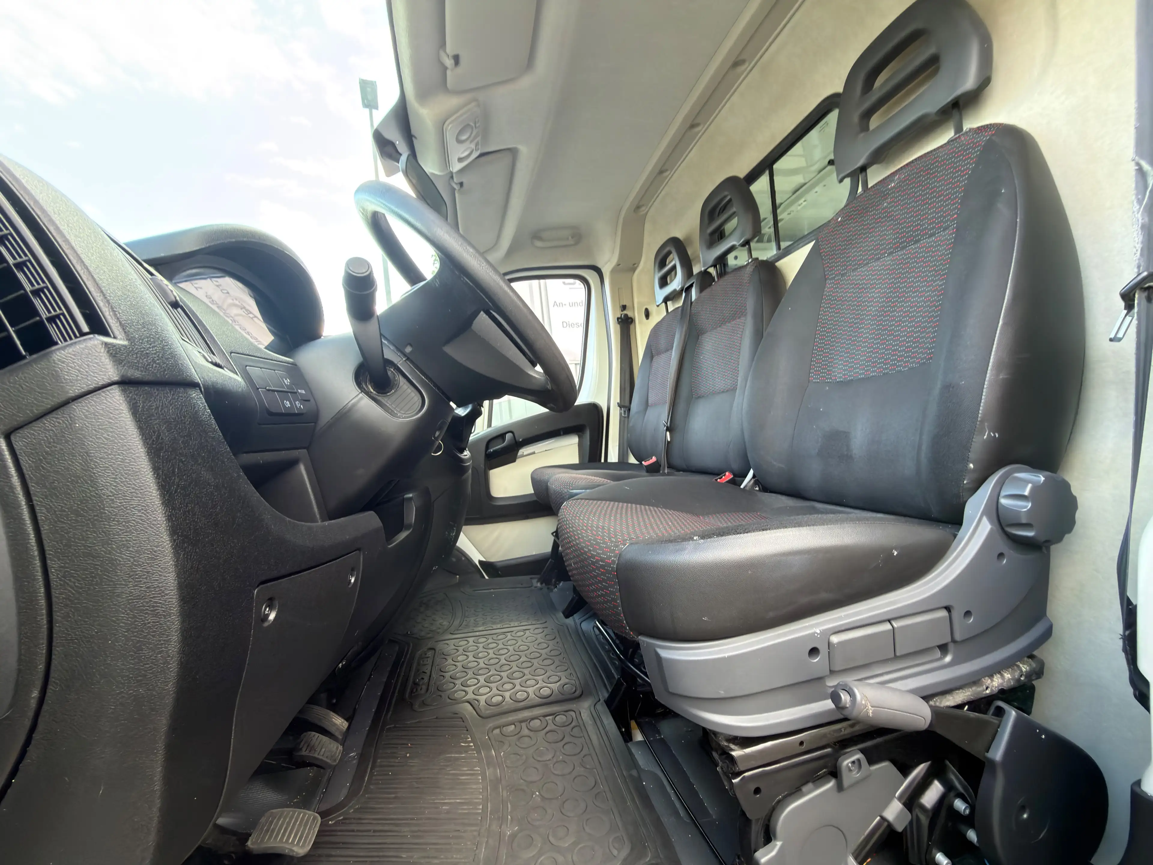 Peugeot Boxer L1H1 Pro BlueHDi 110 /1.Hand/EURO6/AHK — photo 11