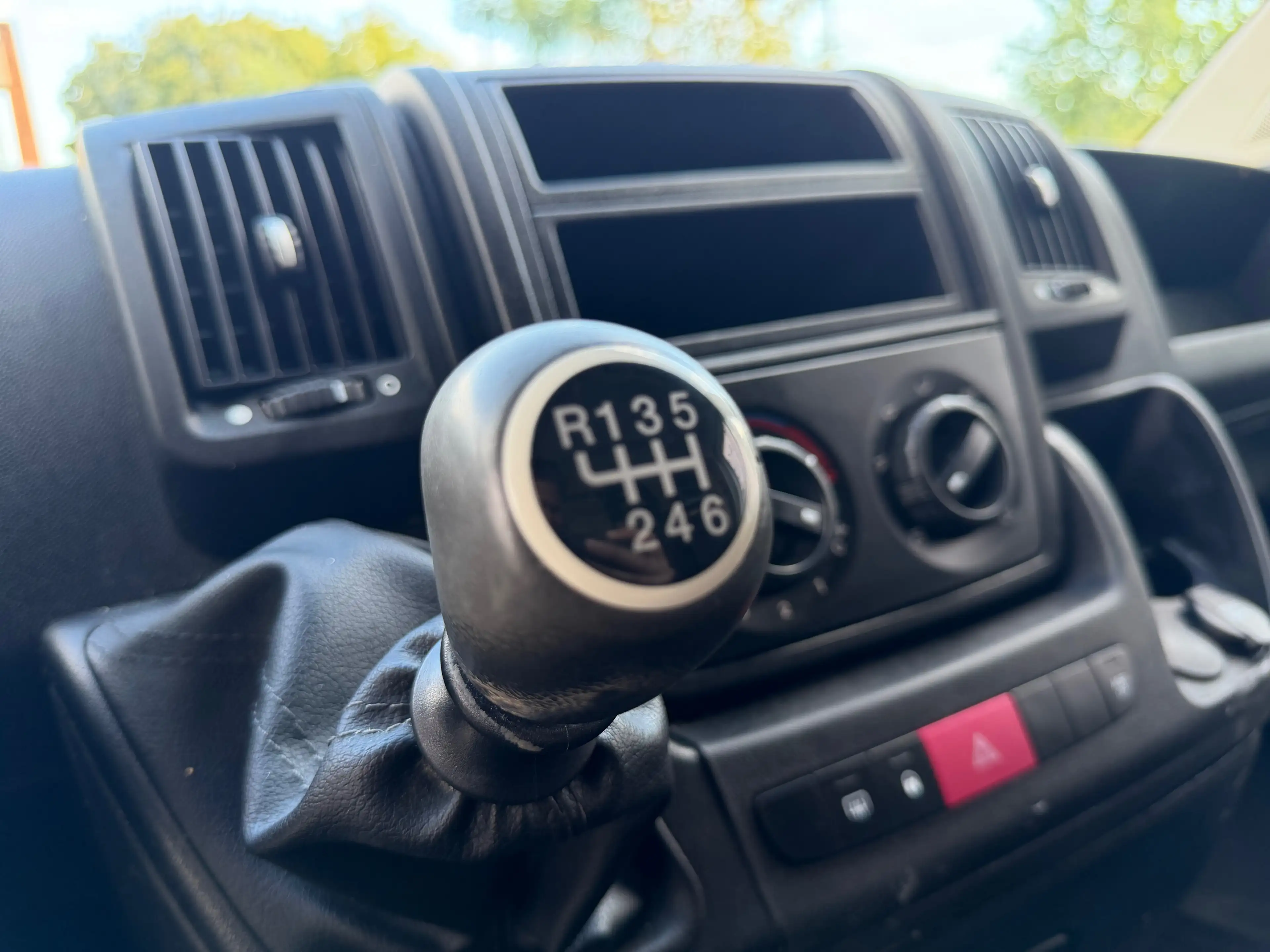 Peugeot Boxer L1H1 Pro BlueHDi 110 /1.Hand/EURO6/AHK — photo 14