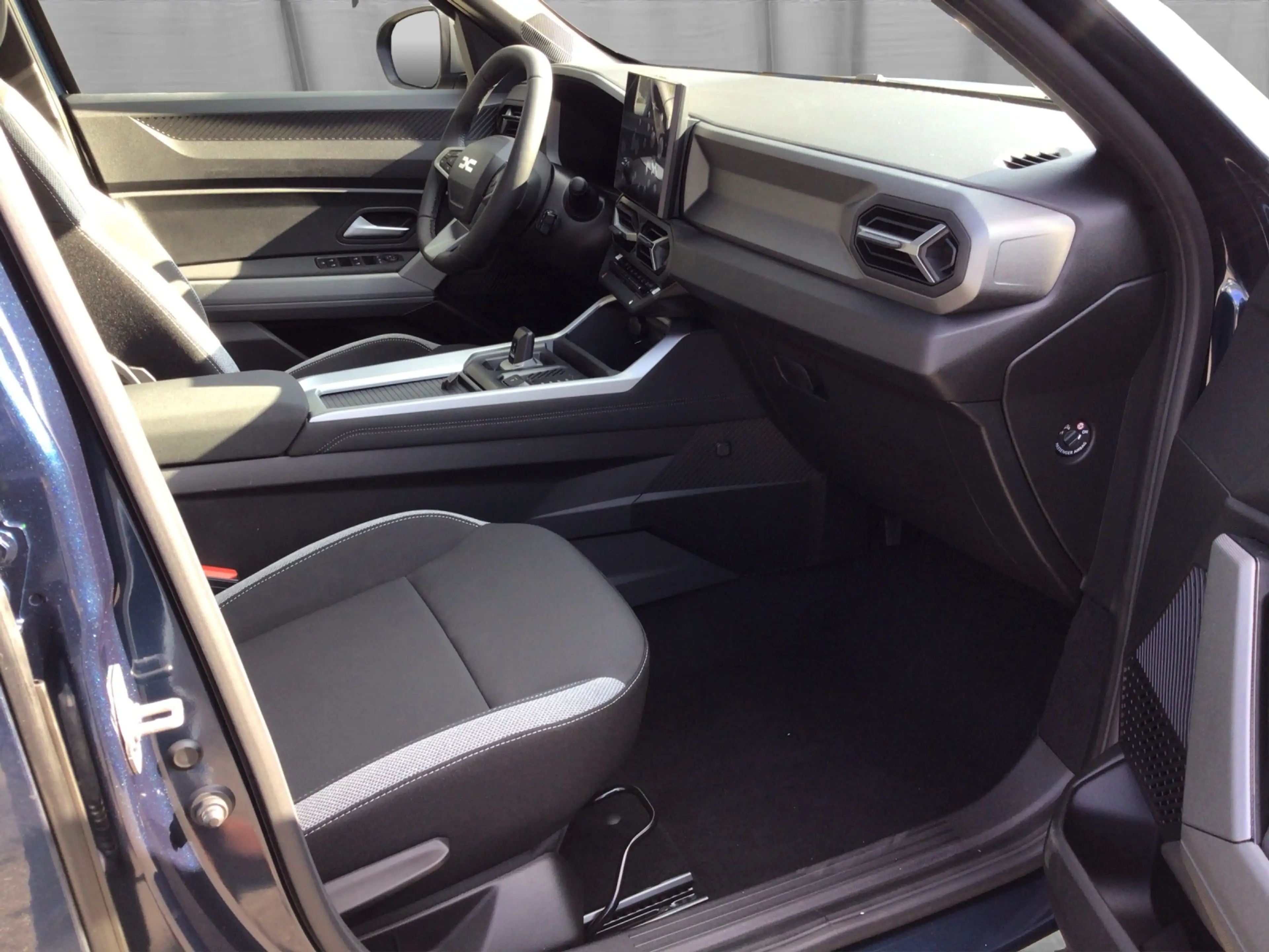 Dacia Bigster Hybrid 155 Journey — photo 14