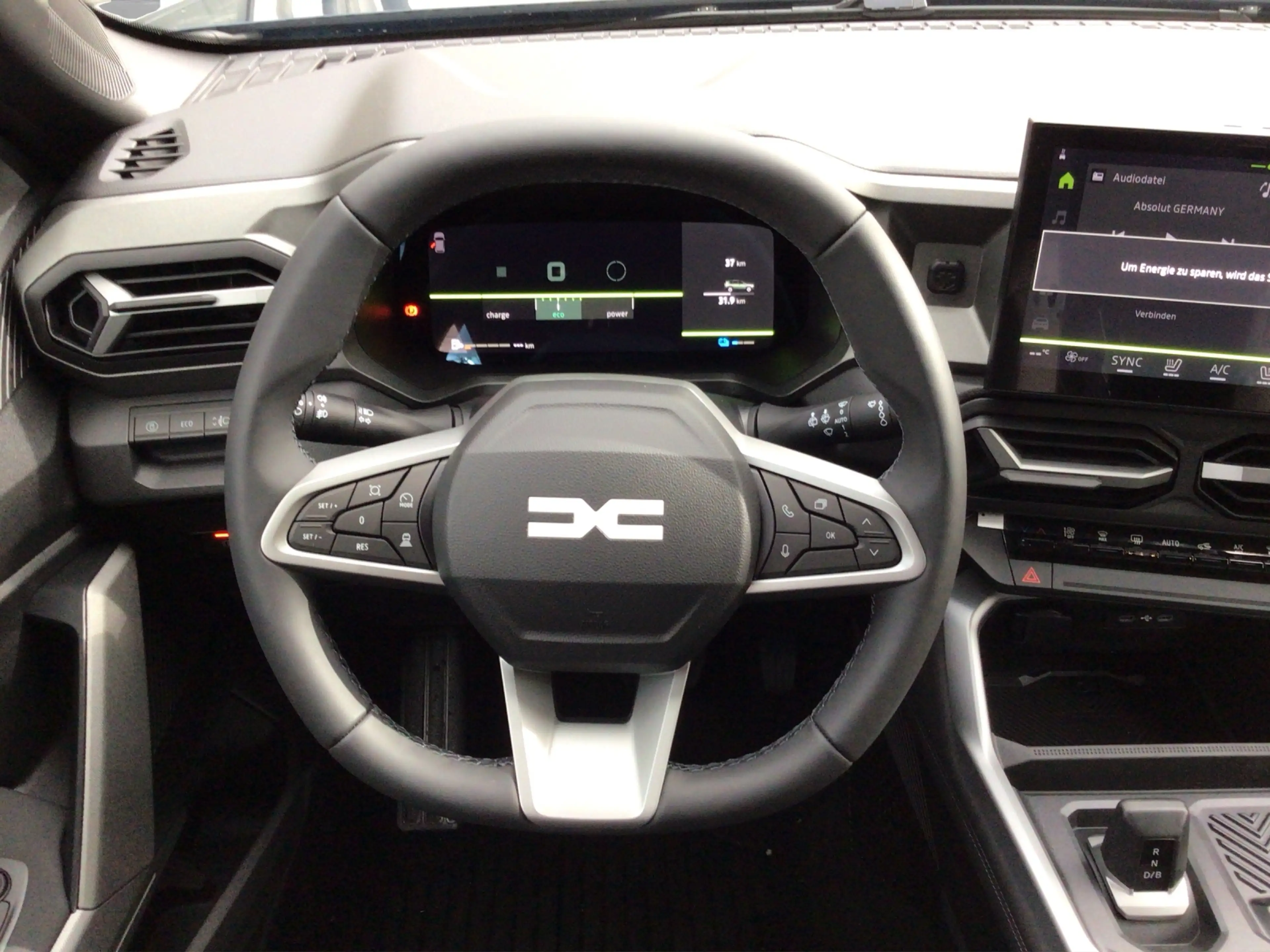 Dacia Bigster Hybrid 155 Journey — photo 11