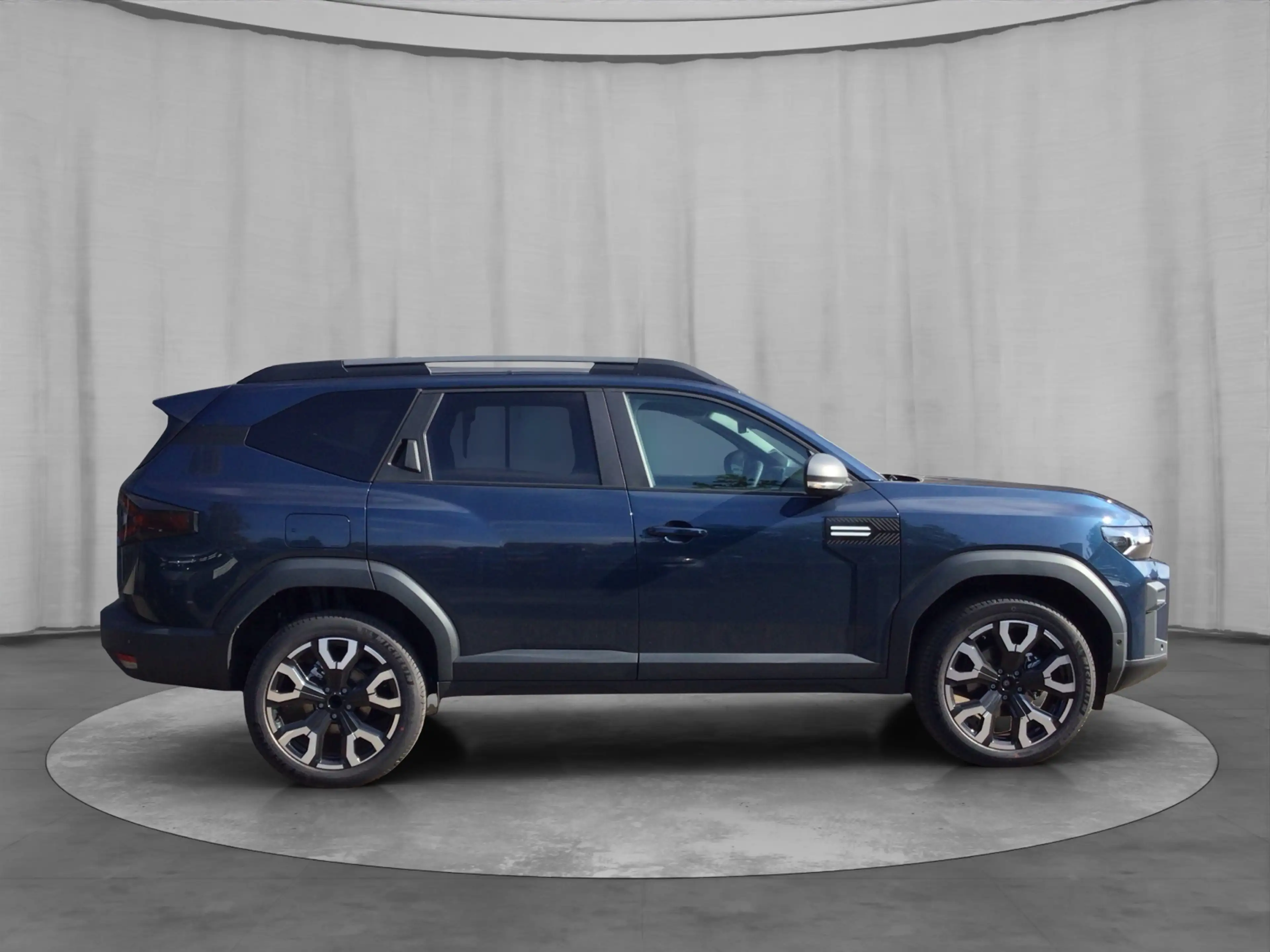 Dacia Bigster Hybrid 155 Journey — photo 7
