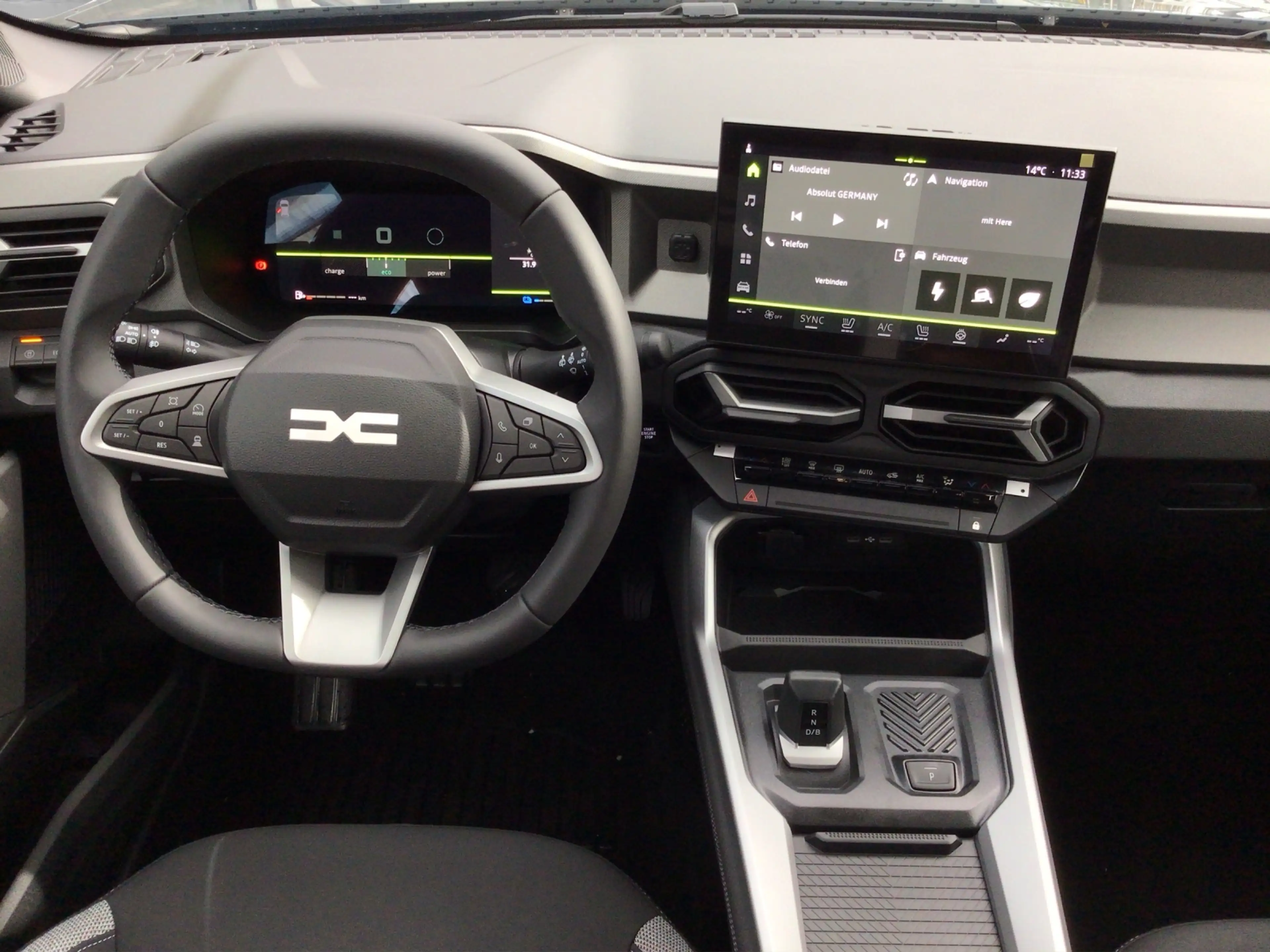 Dacia Bigster Hybrid 155 Journey — photo 12
