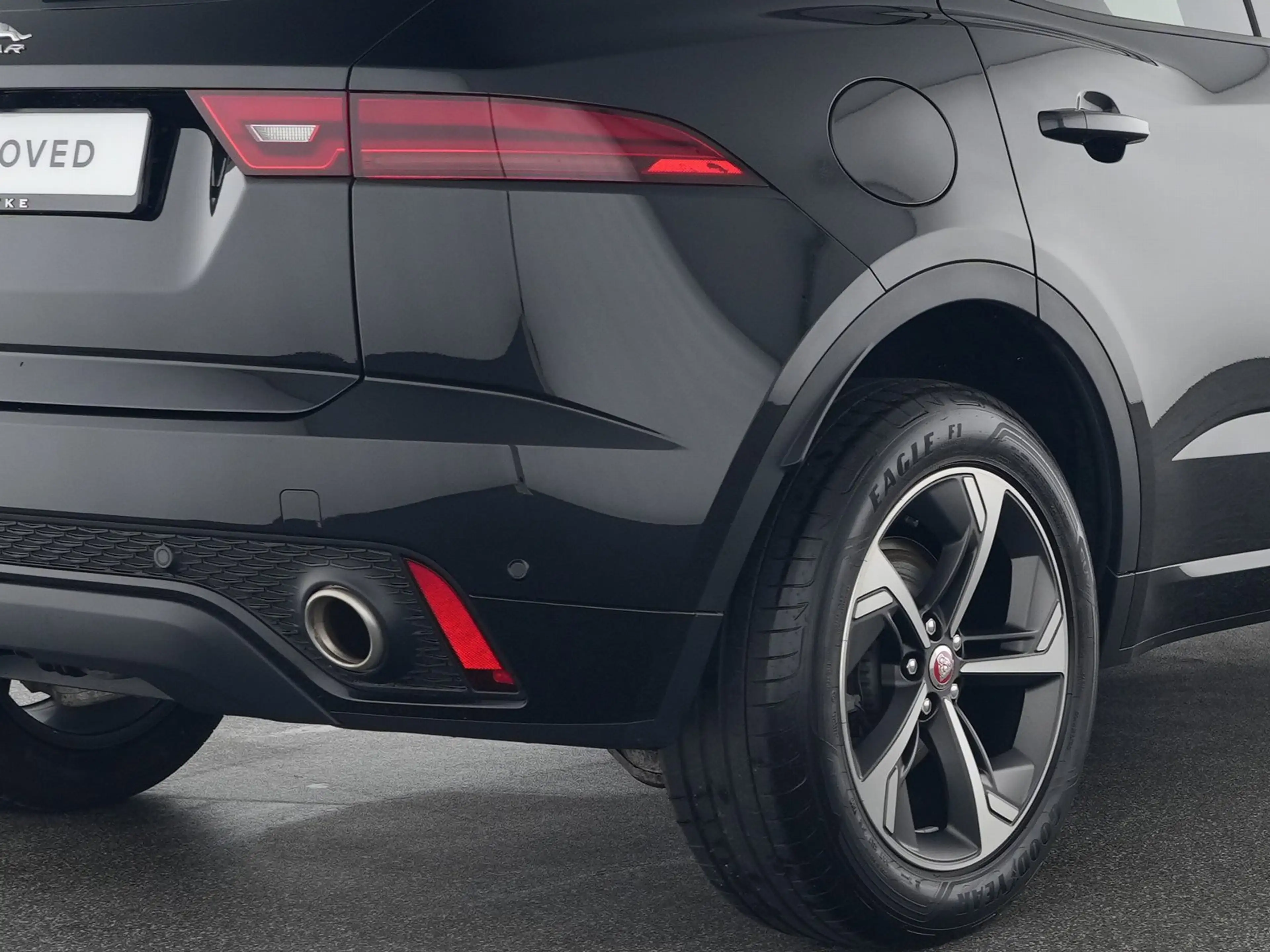 Jaguar E-Pace P200 AWD R-Dynamic SE *elektrische AHK* — photo 10