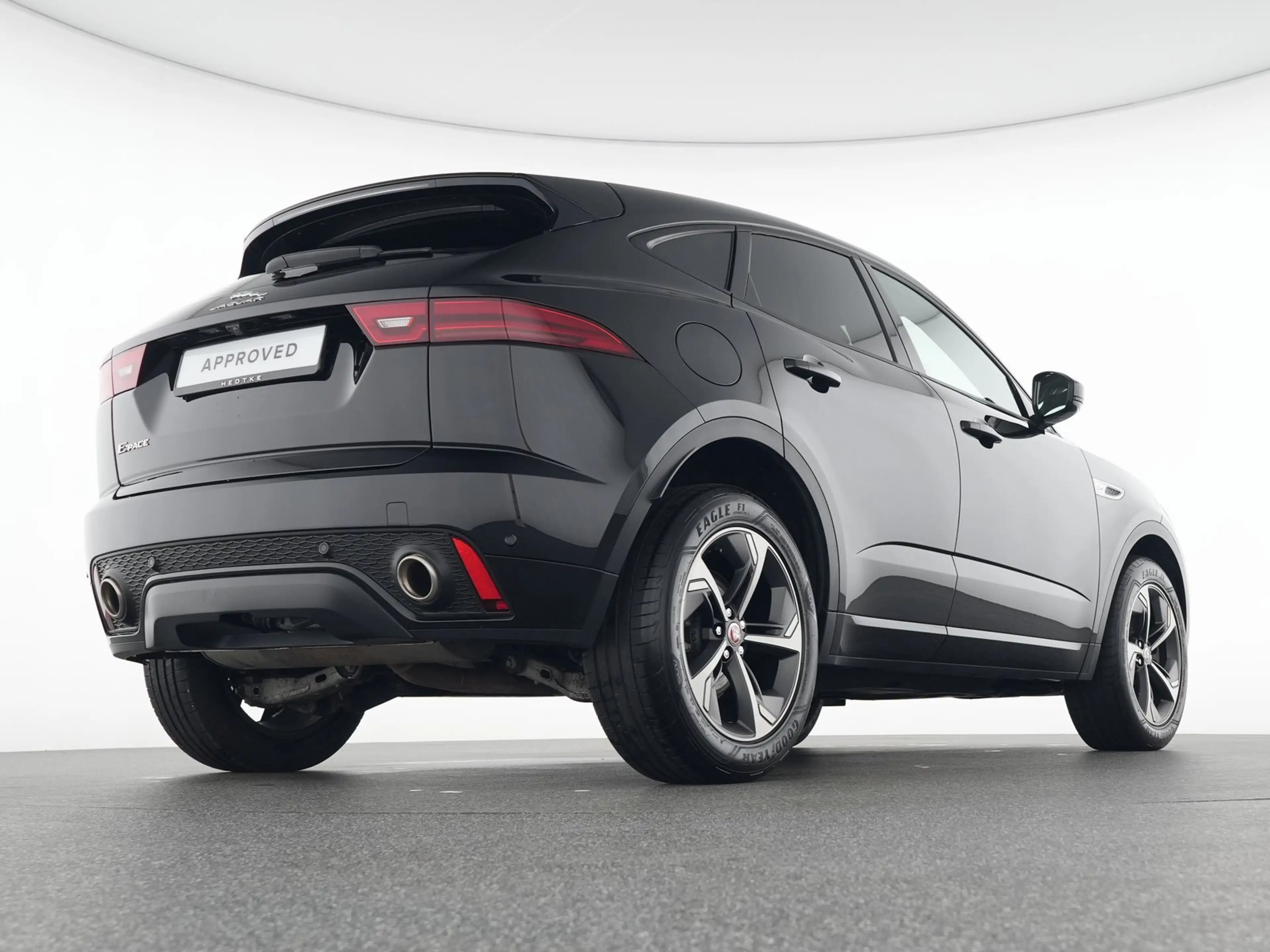 Jaguar E-Pace P200 AWD R-Dynamic SE *elektrische AHK* — photo 8