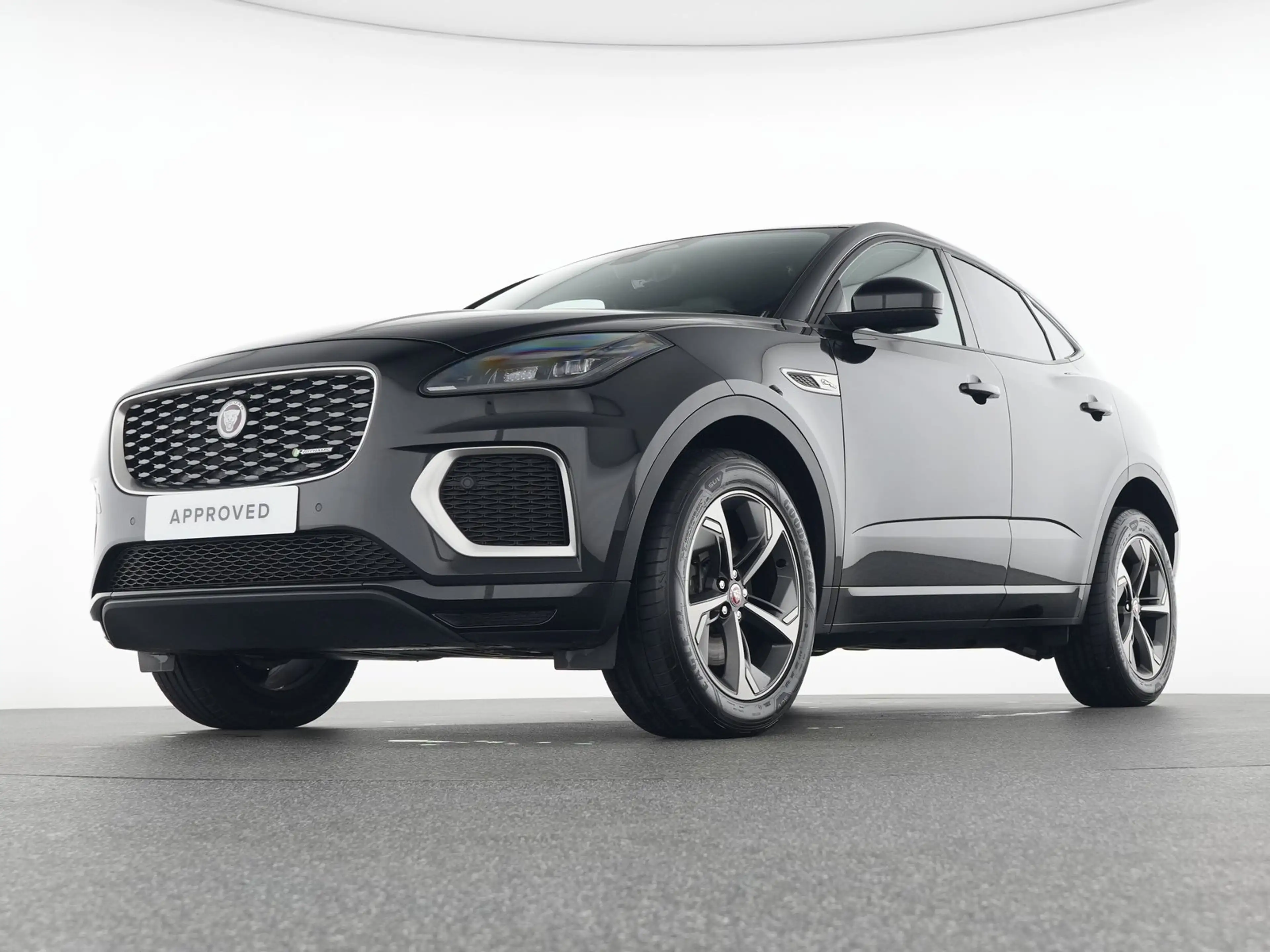 Jaguar E-Pace P200 AWD R-Dynamic SE *elektrische AHK* — photo 7