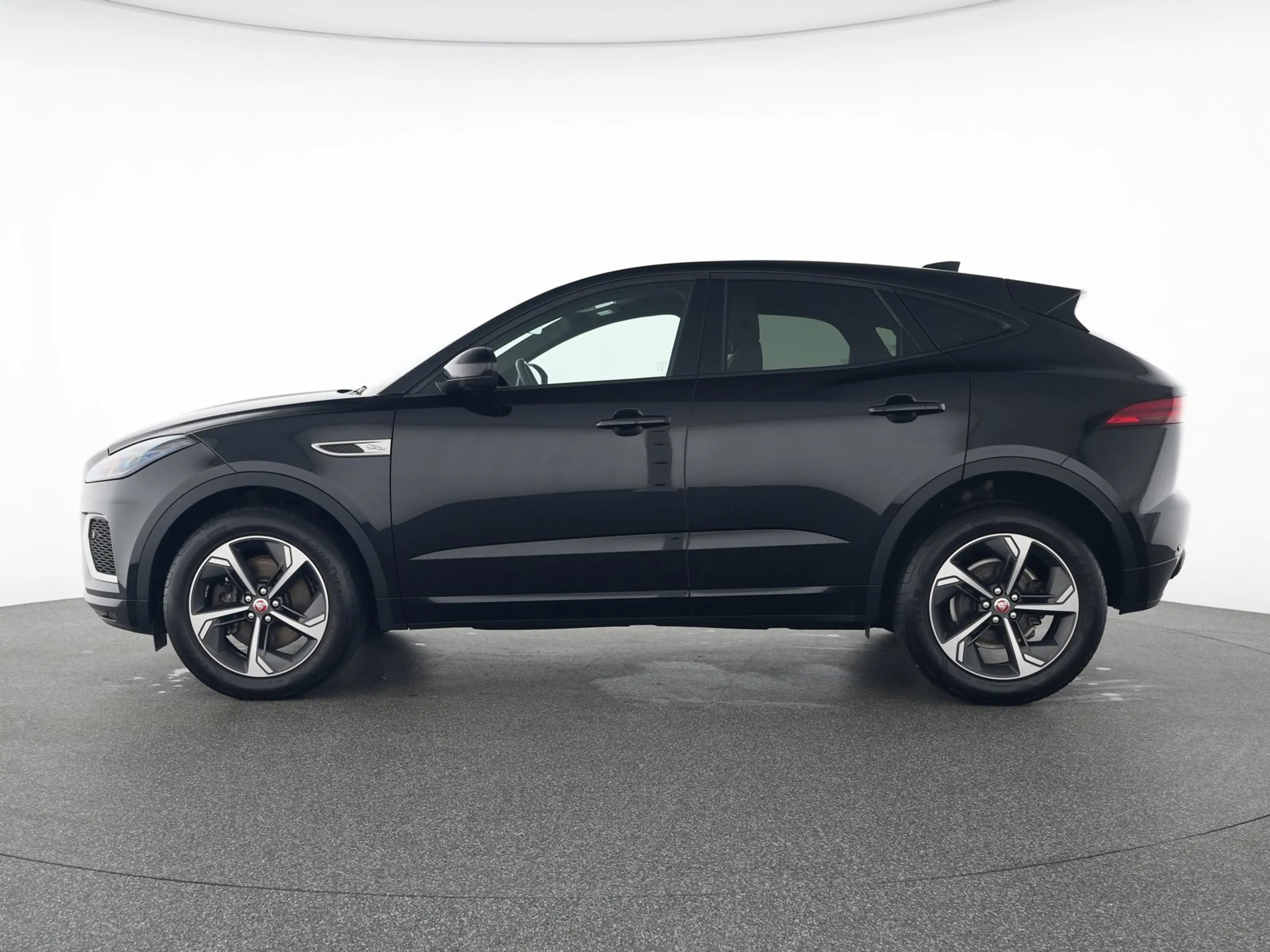 Jaguar E-Pace P200 AWD R-Dynamic SE *elektrische AHK* — photo 11