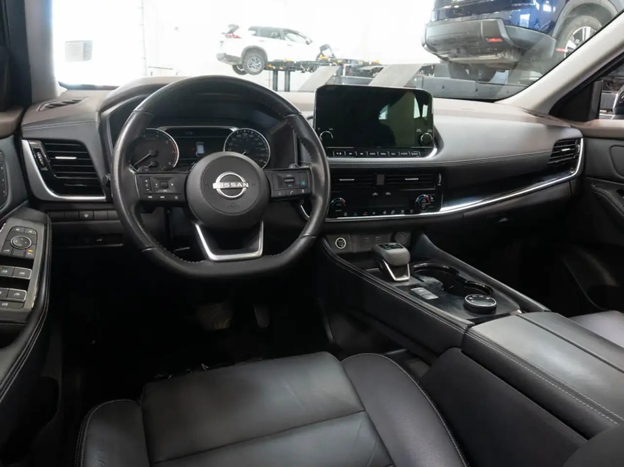 Nissan Rogue снимка Nissan Rogue