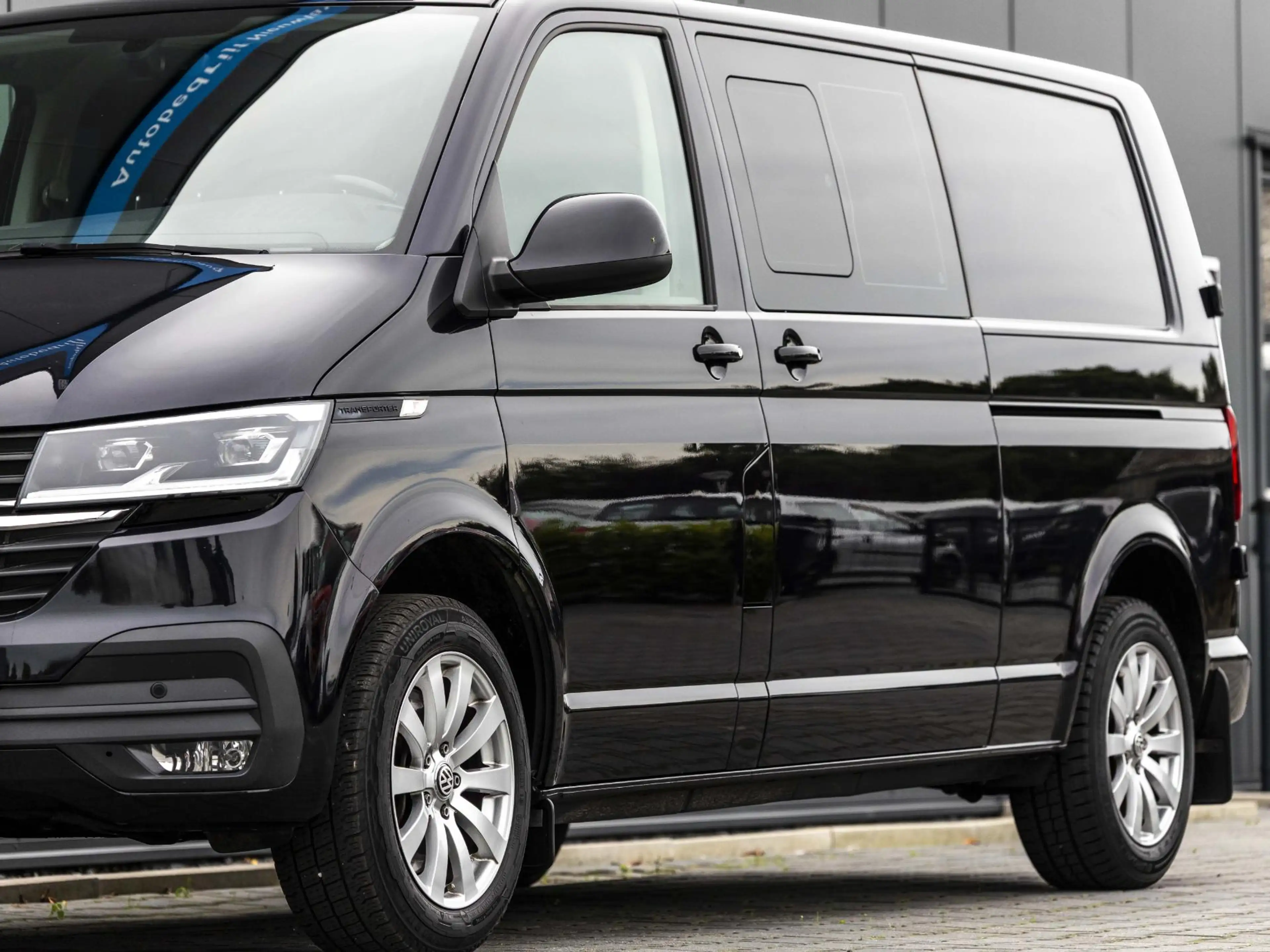 Volkswagen T6.1 Transporter 2.0 TDI L2H1 32 DC Trekhaak, dubbele cabine, cruis — photo 13