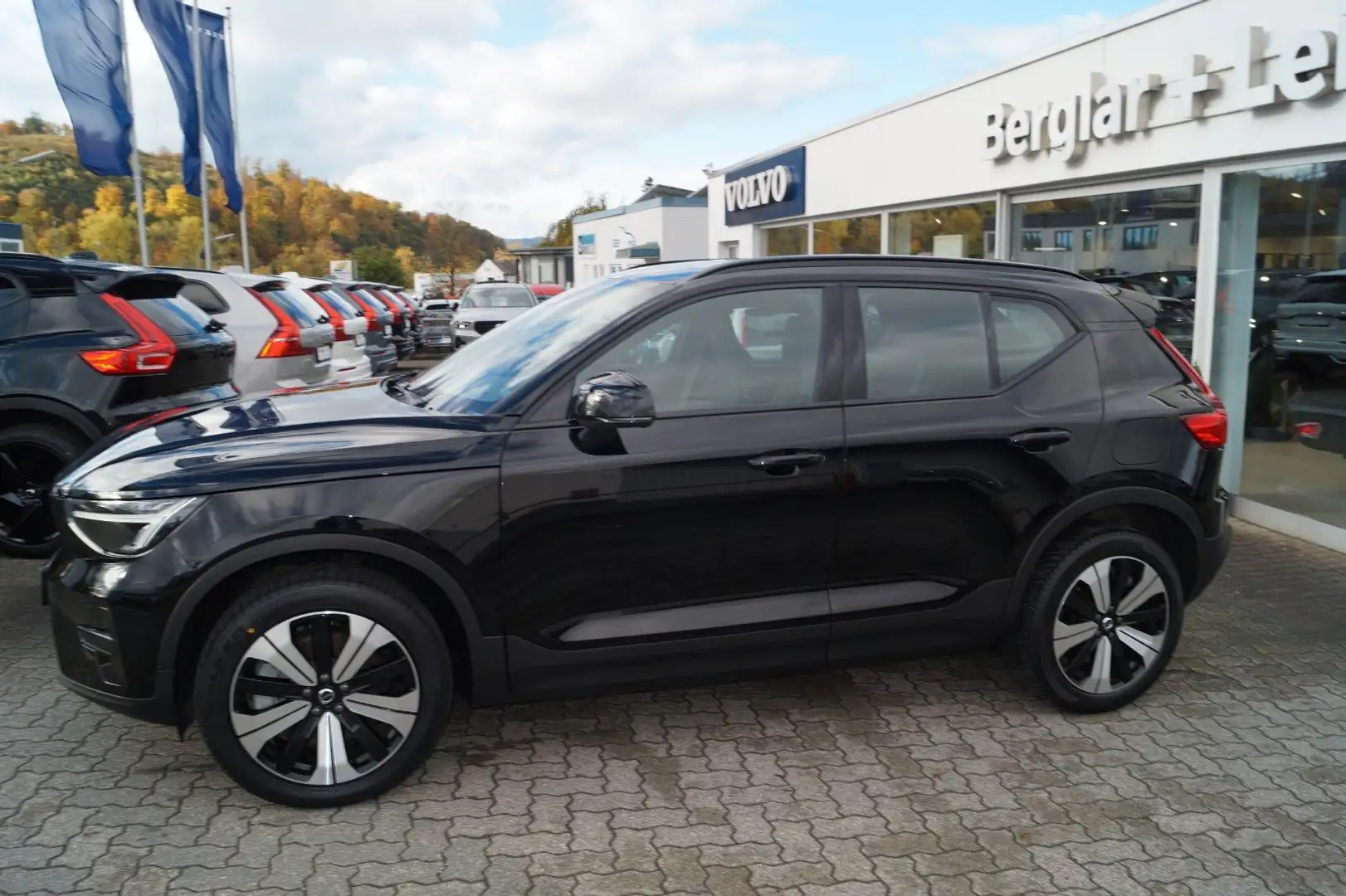 Volvo XC40 Recharge Single 2WD Plus Aut./BLIS/ACC/19" Schwarz - 2