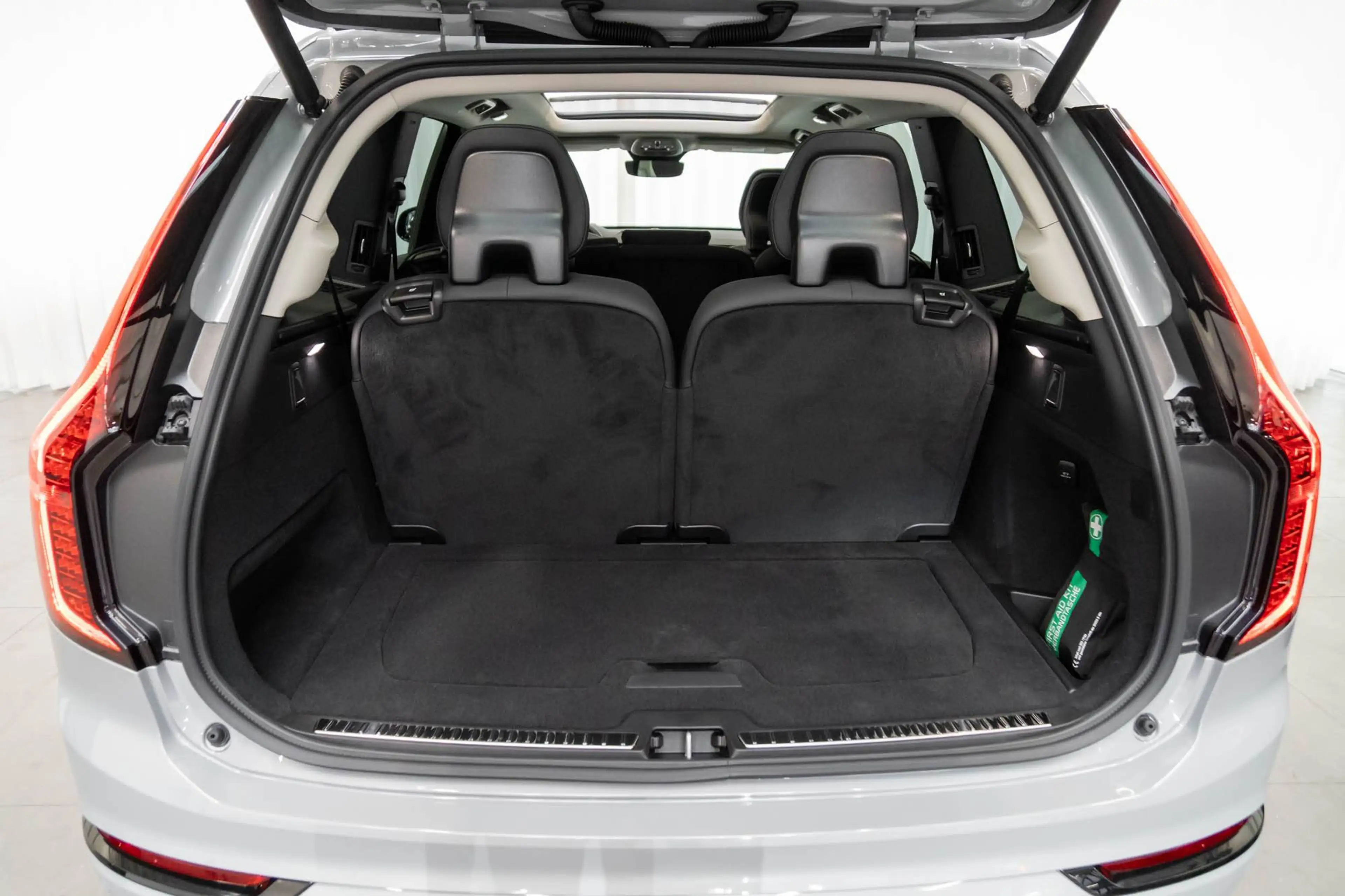 Volvo XC90 T8 eAWD Plus Dark Pano Harman/Kardon — photo 22