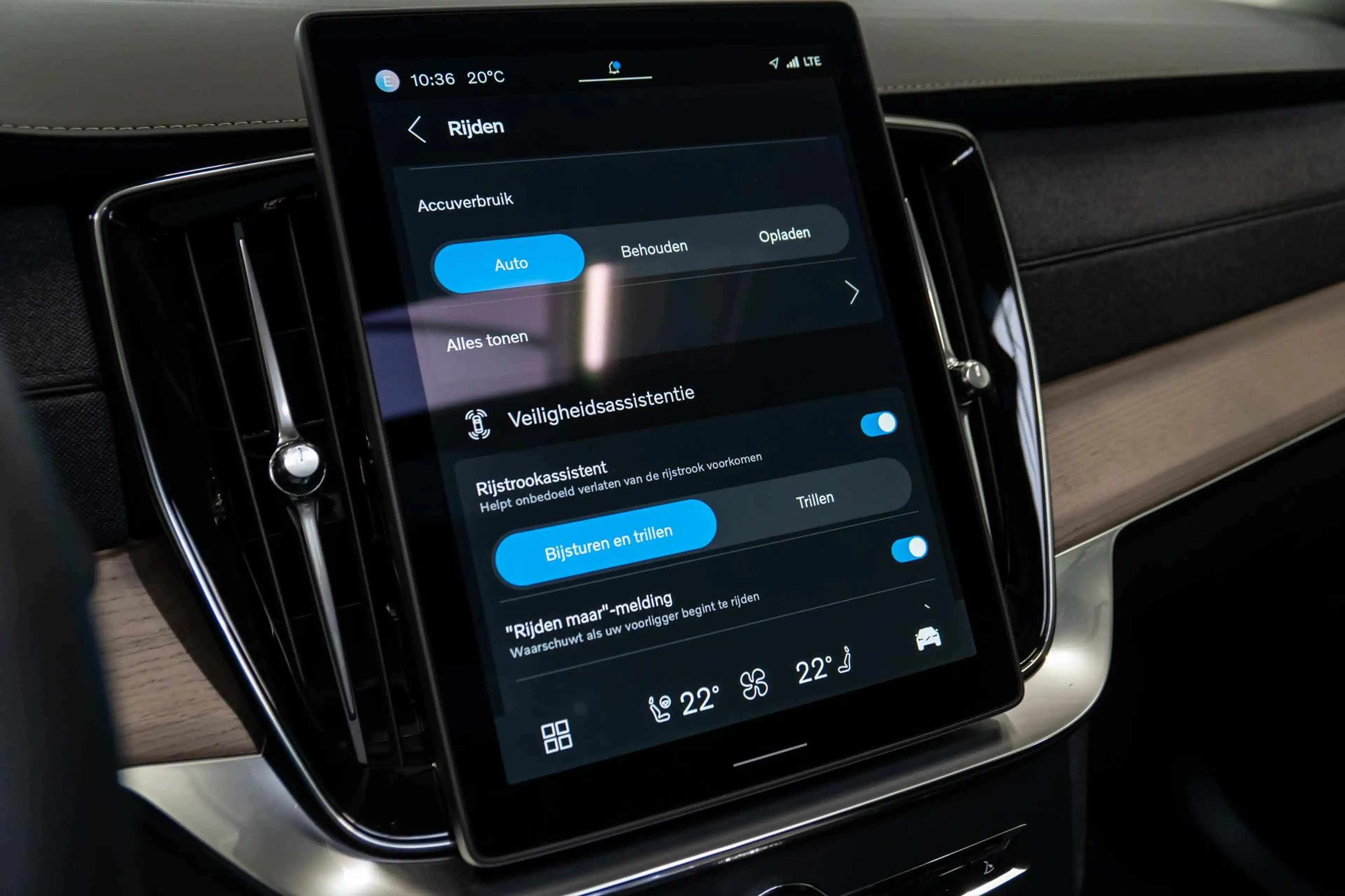 Volvo XC90 T8 eAWD Plus Dark Pano Harman/Kardon — photo 39