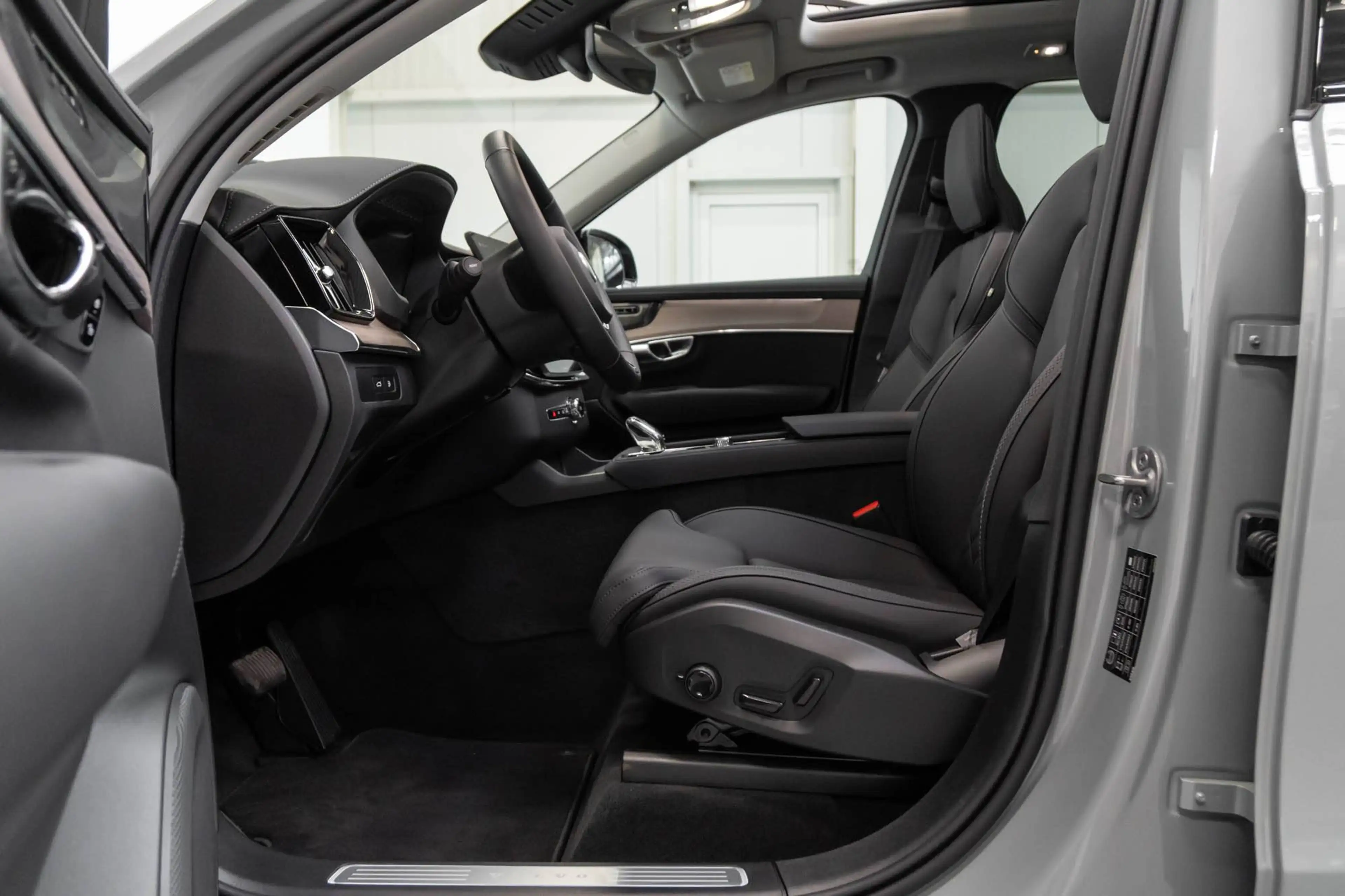 Volvo XC90 T8 eAWD Plus Dark Pano Harman/Kardon — photo 14