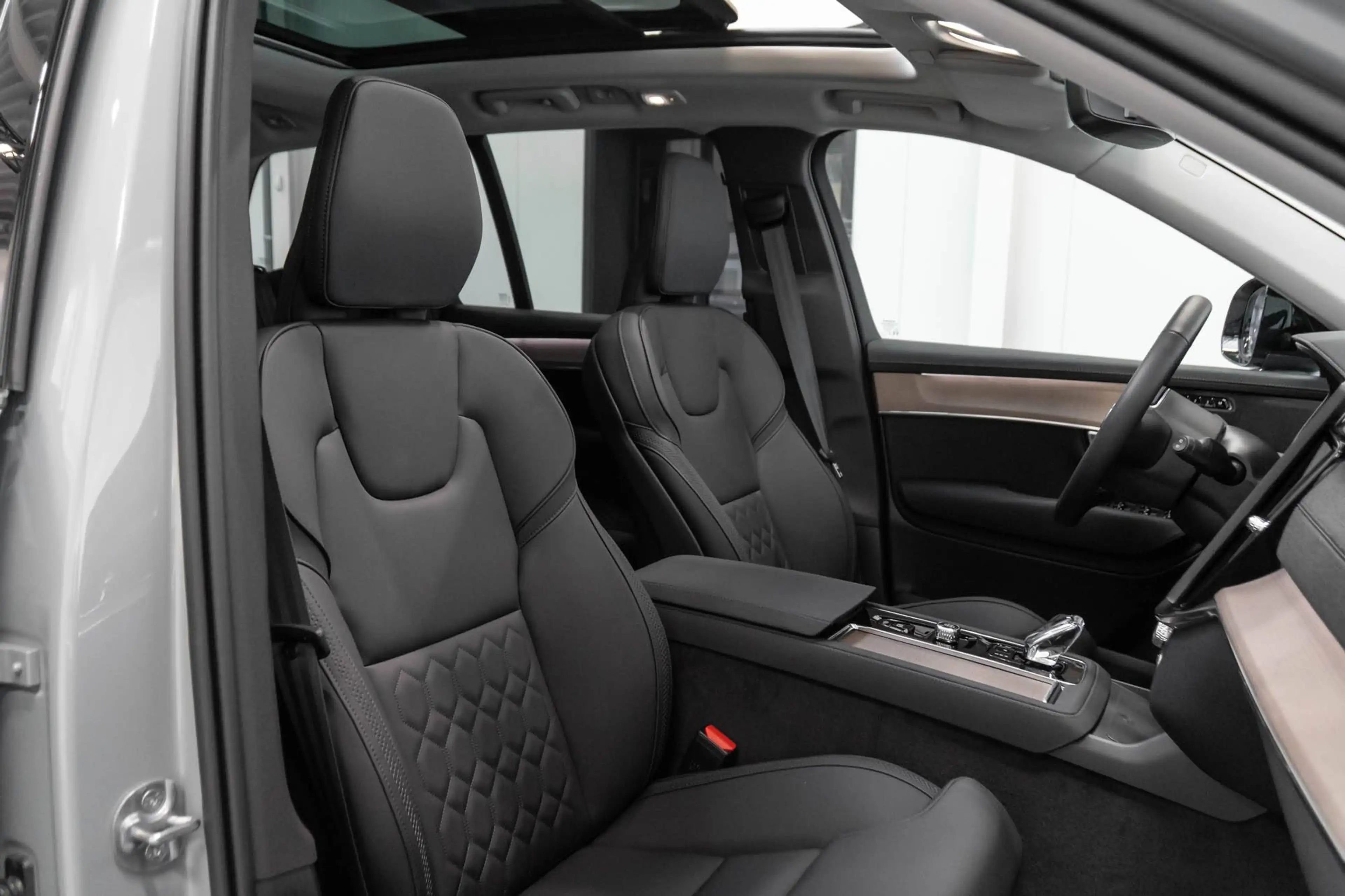 Volvo XC90 T8 eAWD Plus Dark Pano Harman/Kardon — photo 17