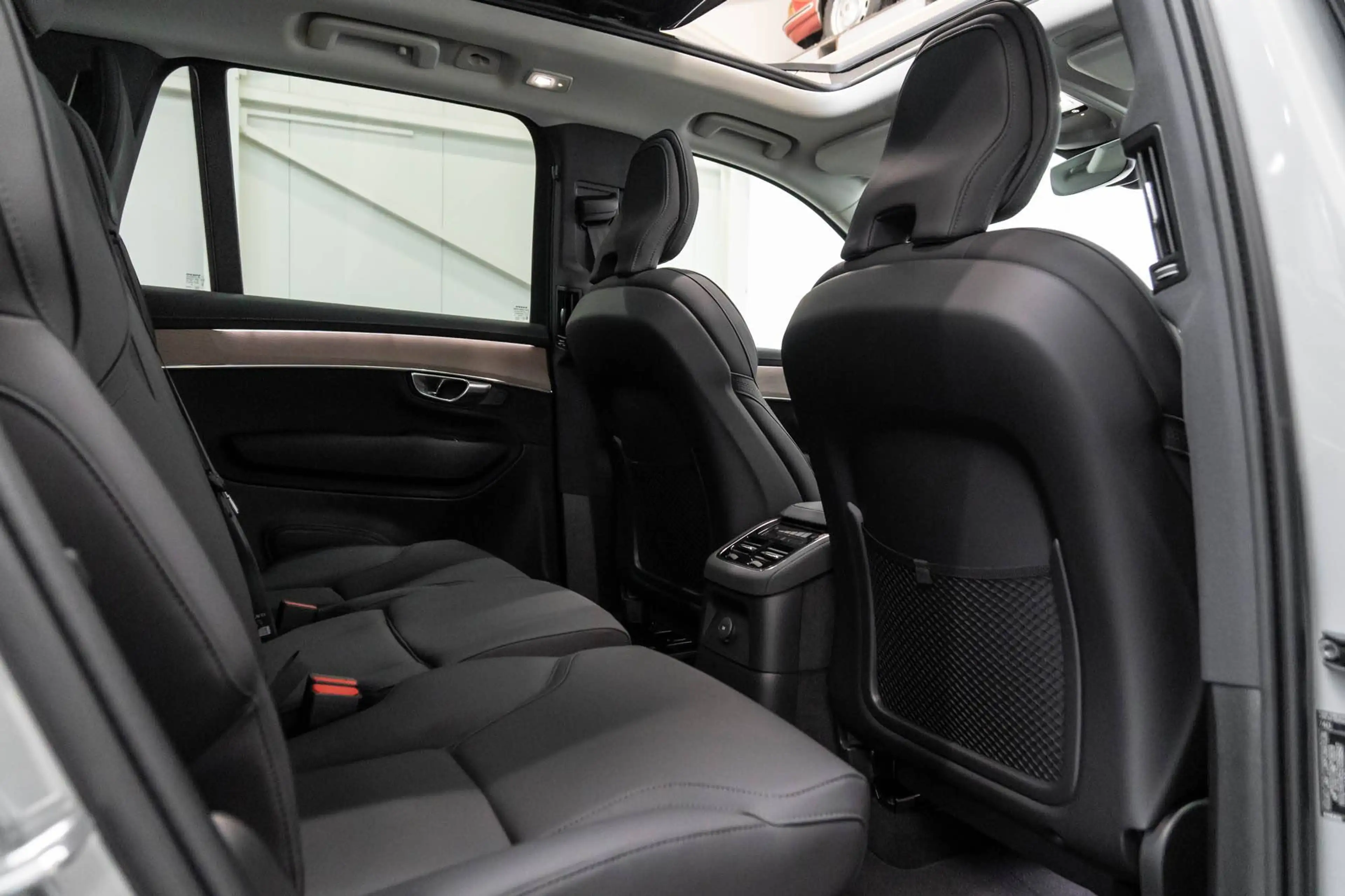 Volvo XC90 T8 eAWD Plus Dark Pano Harman/Kardon — photo 18