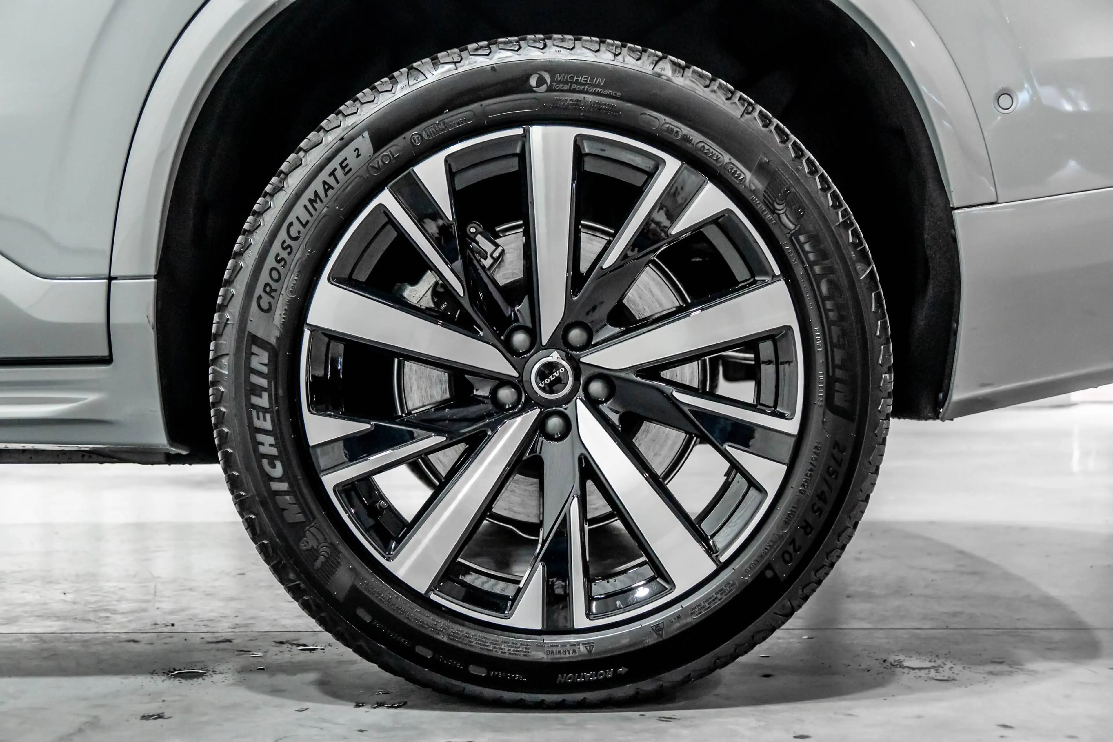 Volvo XC90 T8 eAWD Plus Dark Pano Harman/Kardon — photo 48