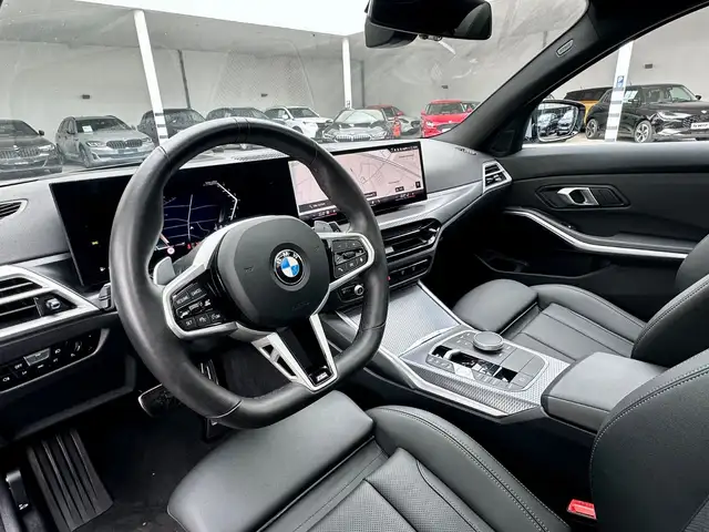 BMW 3 Series view 12
