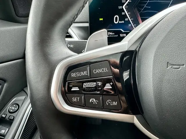 BMW 3 Series view 20