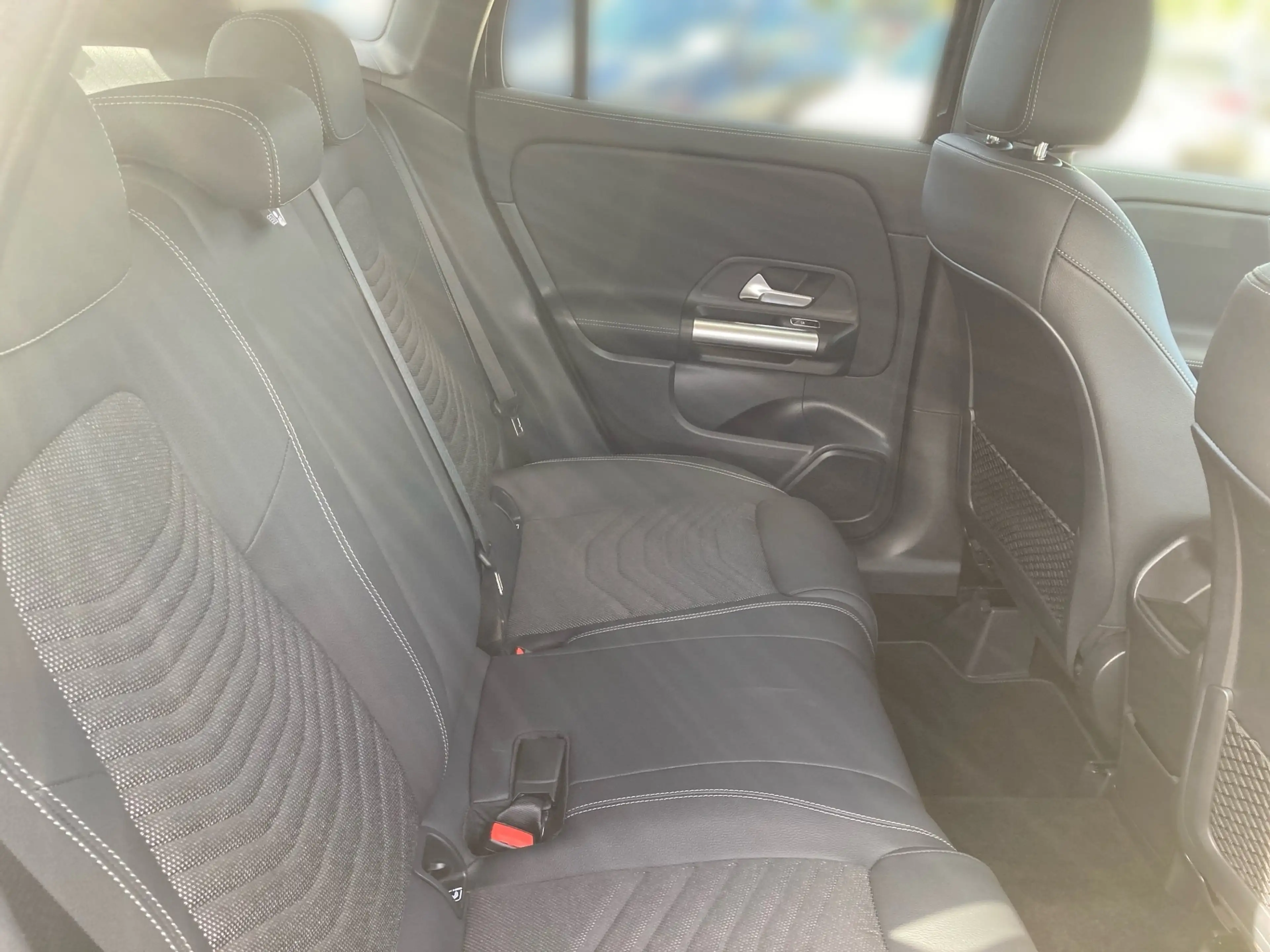 Mercedes-Benz GLA 220 4M Progressive AdvPlus+LED+AHK+DISTRONIC — photo 11