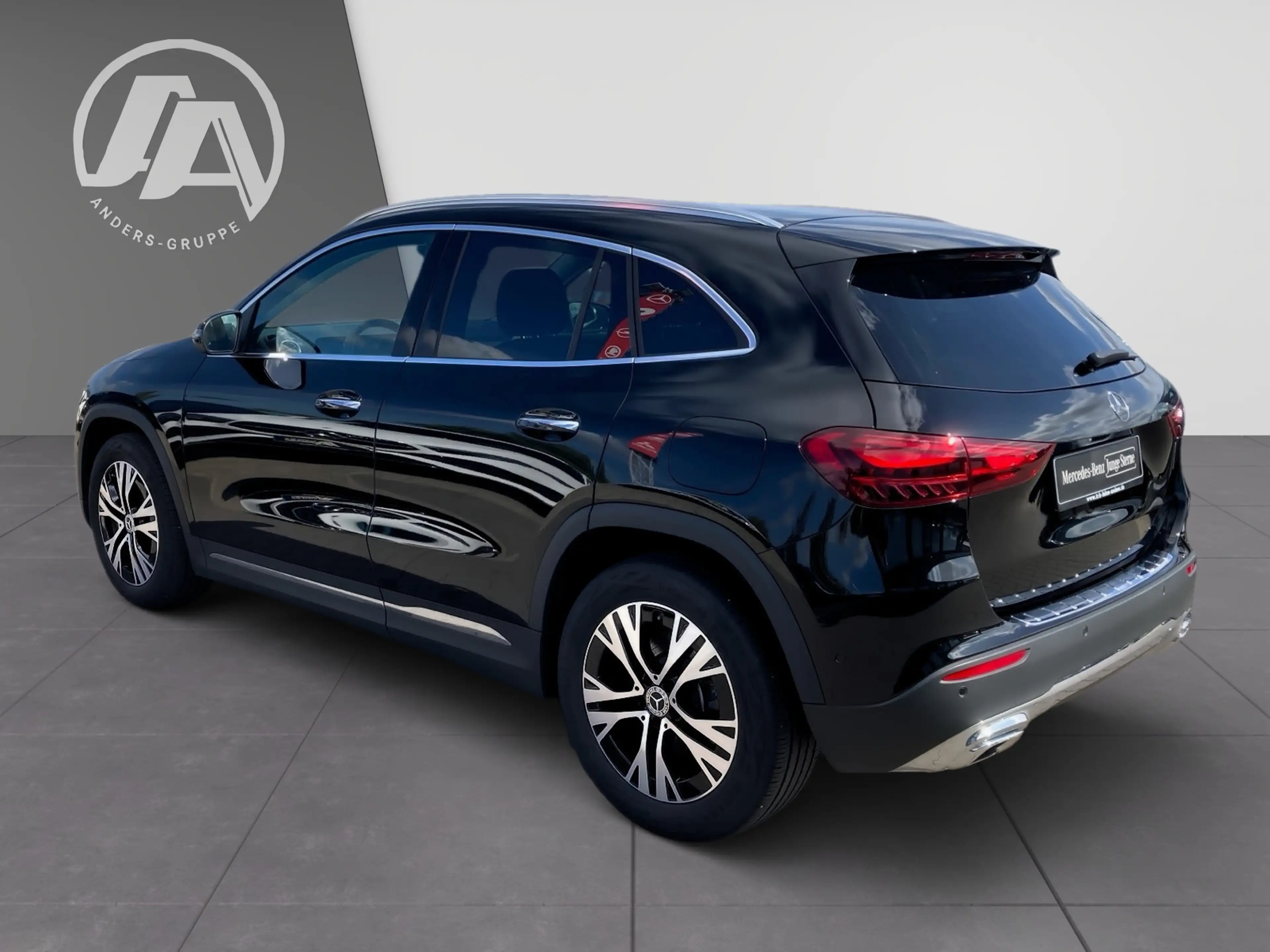 Mercedes-Benz GLA 220 4M Progressive AdvPlus+LED+AHK+DISTRONIC — photo 3