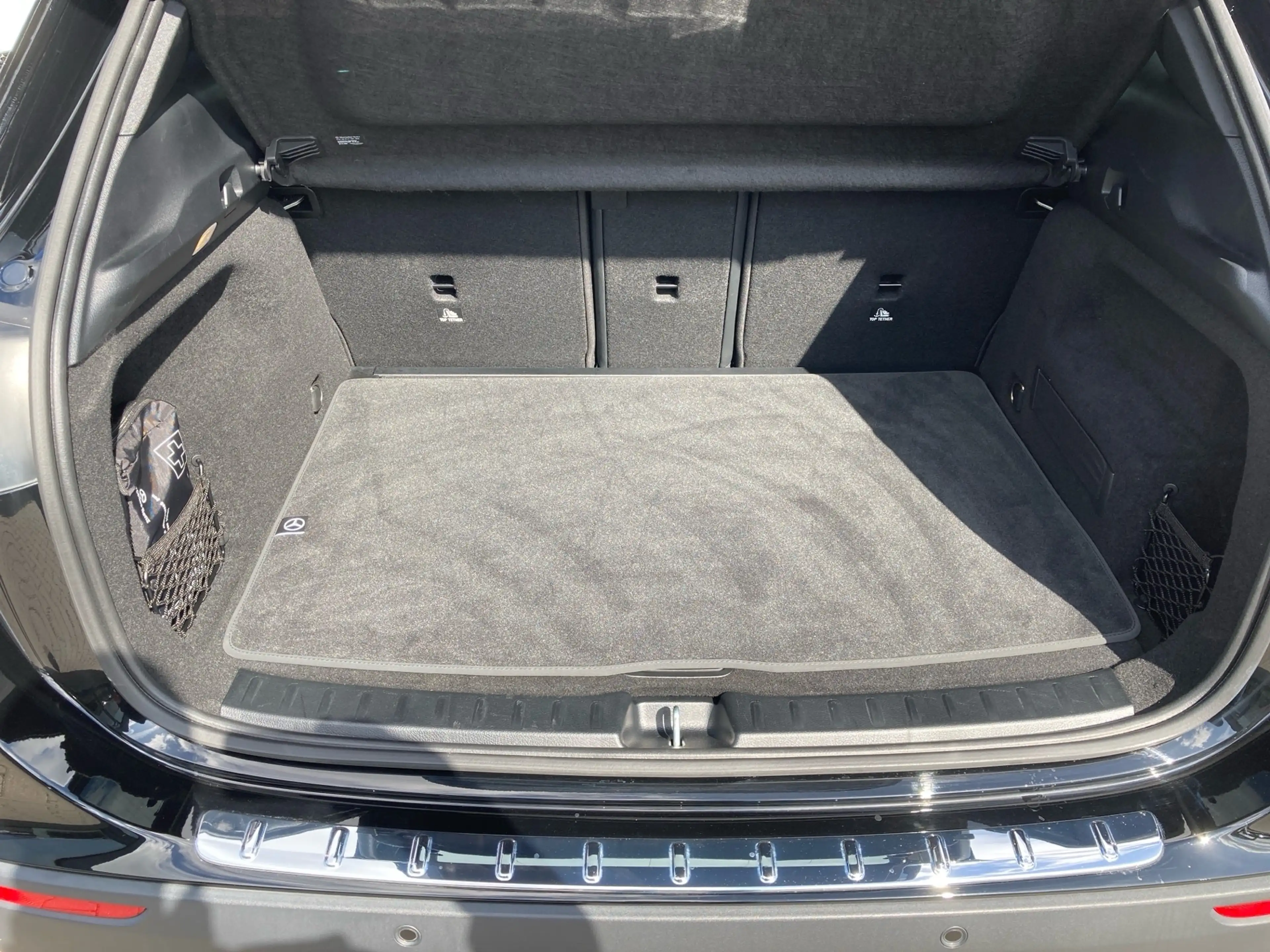 Mercedes-Benz GLA 220 4M Progressive AdvPlus+LED+AHK+DISTRONIC — photo 7