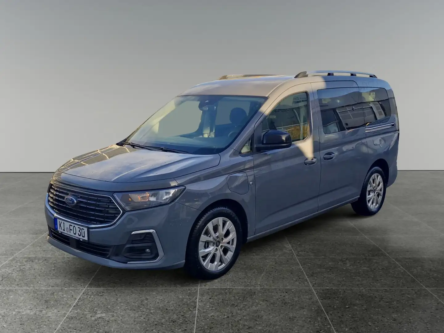 Ford Tourneo Connect 1.5 EcoBoost PHEV Grand Titanium Grau - 1