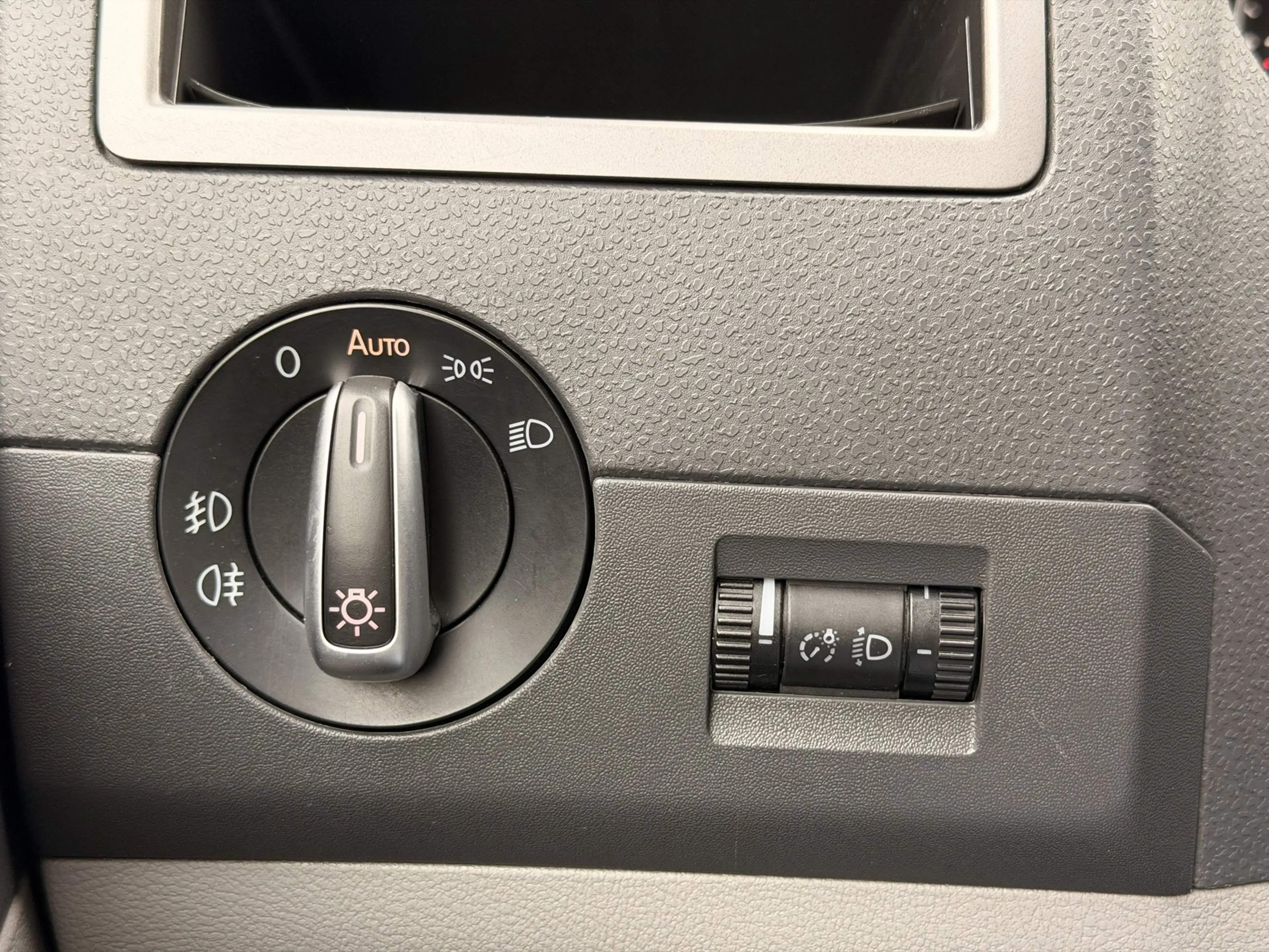 Volkswagen Transporter 2.0 TDI L1H1 4Motion Marge! 140pk Leder Camera All — photo 16