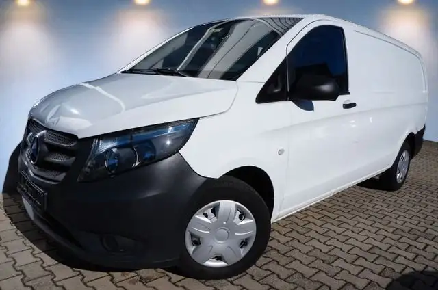 Mercedes-Benz Vito VITO 111CDI**LANG**VERGLAST=3xSITZ=6xGANG=1HD=E6