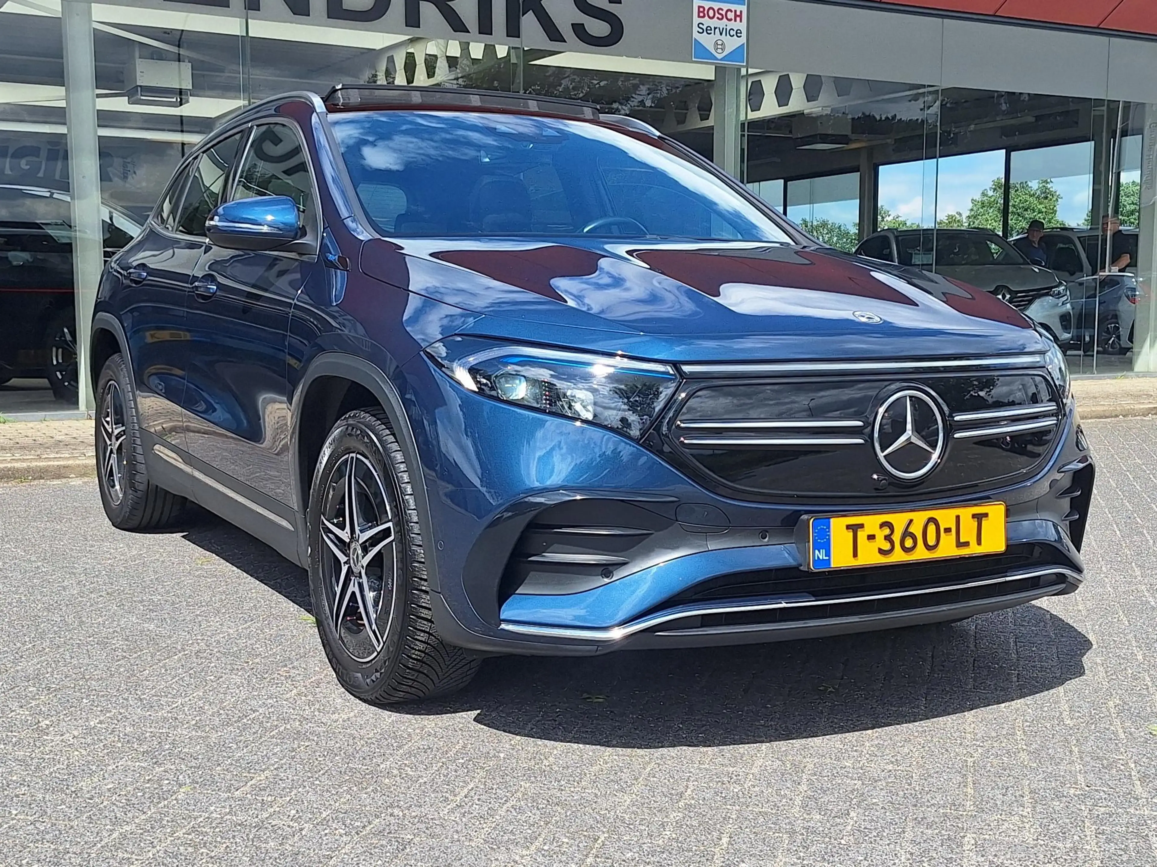 Mercedes-Benz EQA 250 AMG Line 67 kWh | SOH: 93,4% | Panaromadak | Trekh — photo 8
