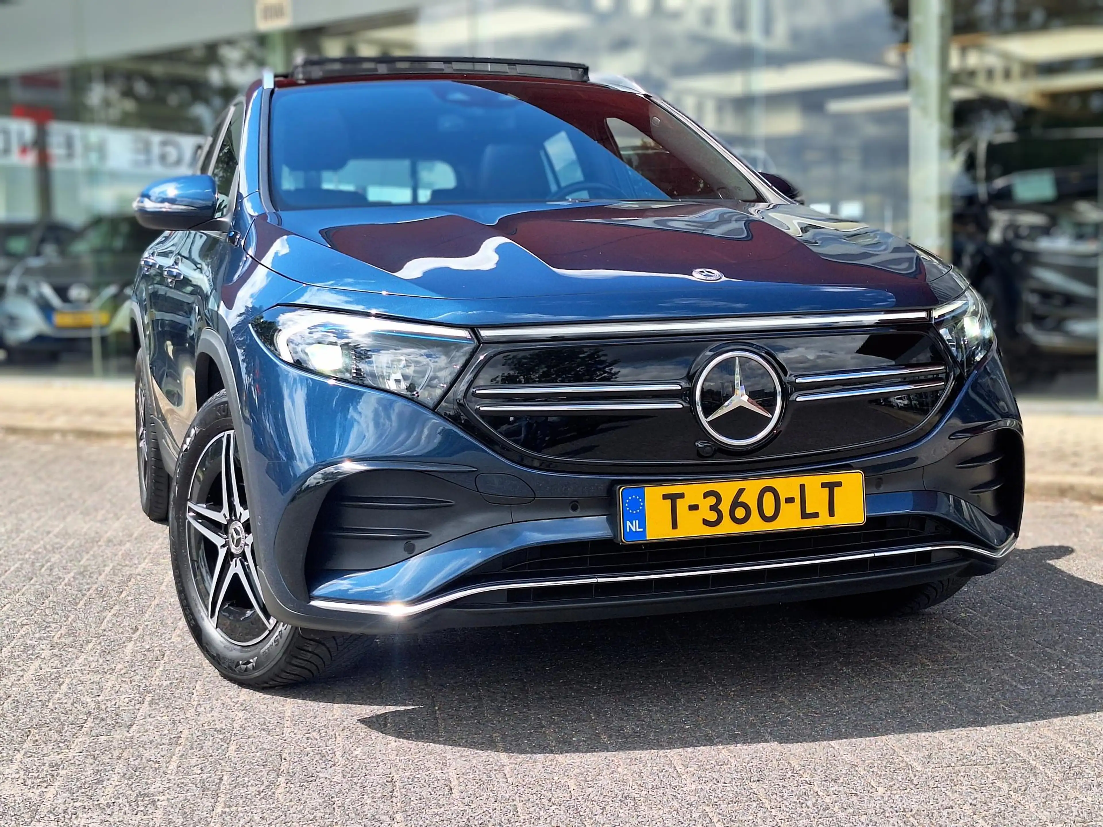 Mercedes-Benz EQA 250 AMG Line 67 kWh | SOH: 93,4% | Panaromadak | Trekh — photo 7