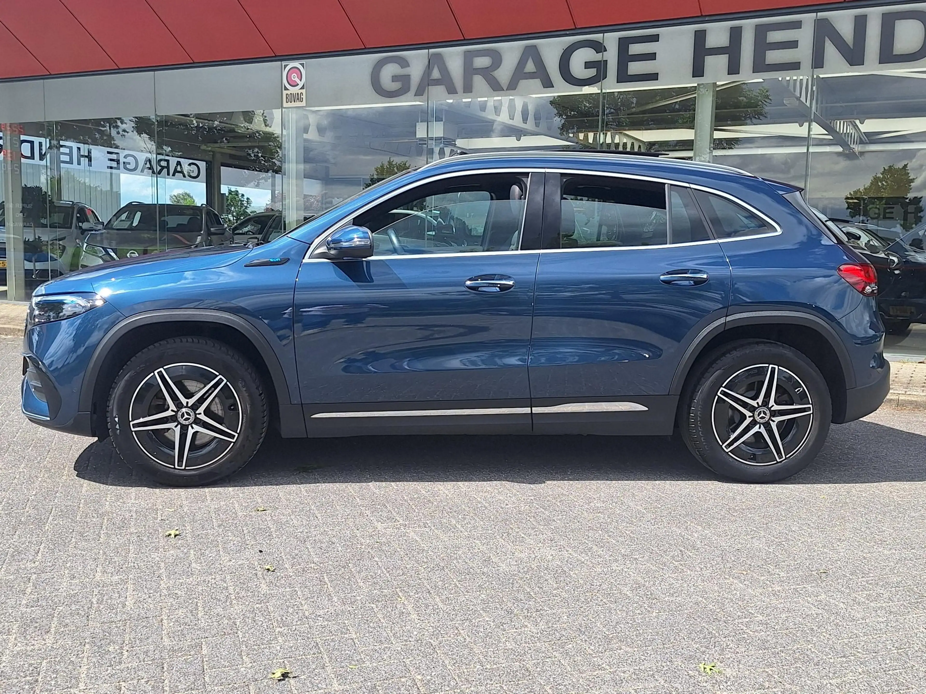 Mercedes-Benz EQA 250 AMG Line 67 kWh | SOH: 93,4% | Panaromadak | Trekh — photo 4