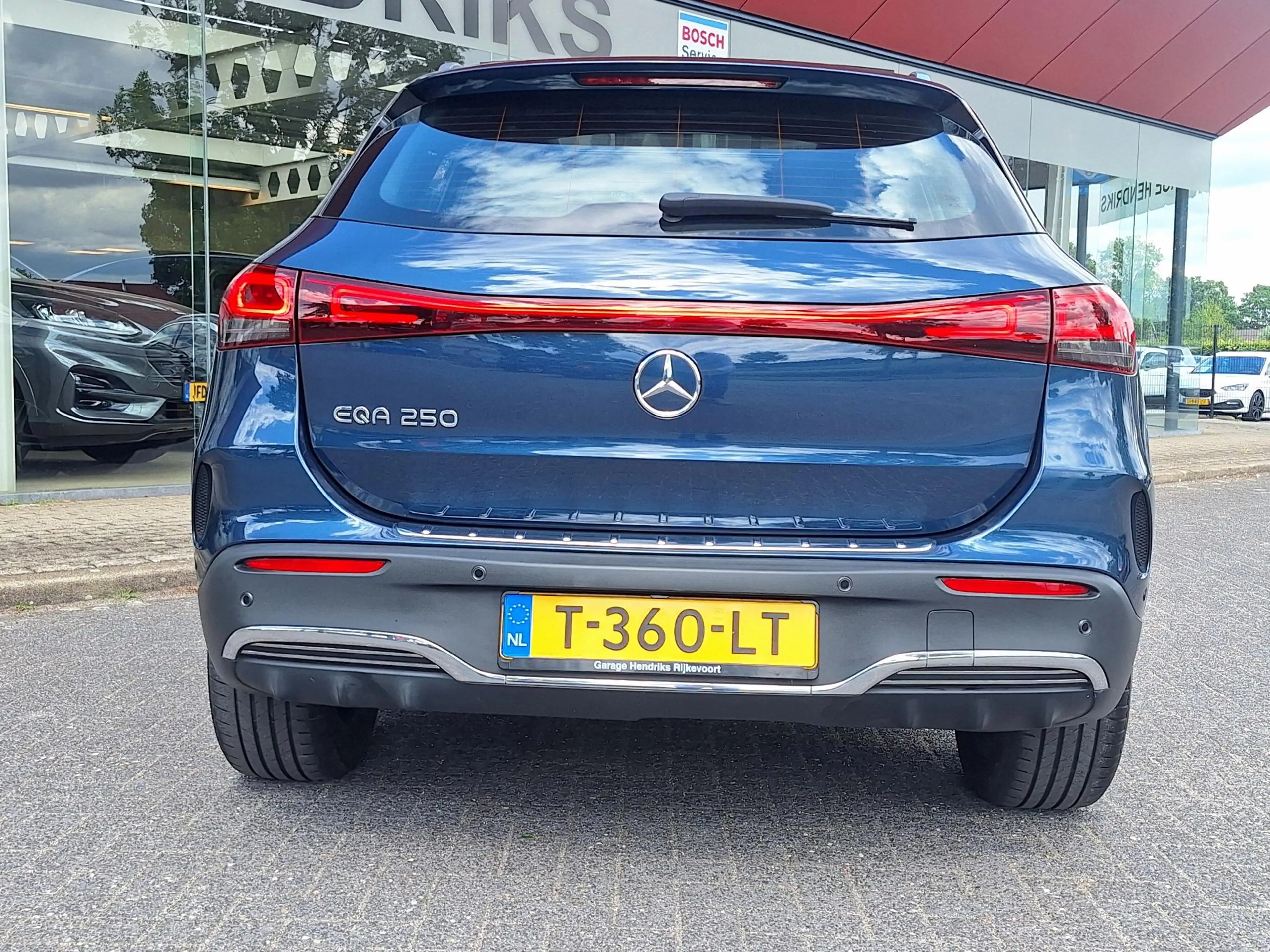 Mercedes-Benz EQA 250 AMG Line 67 kWh | SOH: 93,4% | Panaromadak | Trekh — photo 12