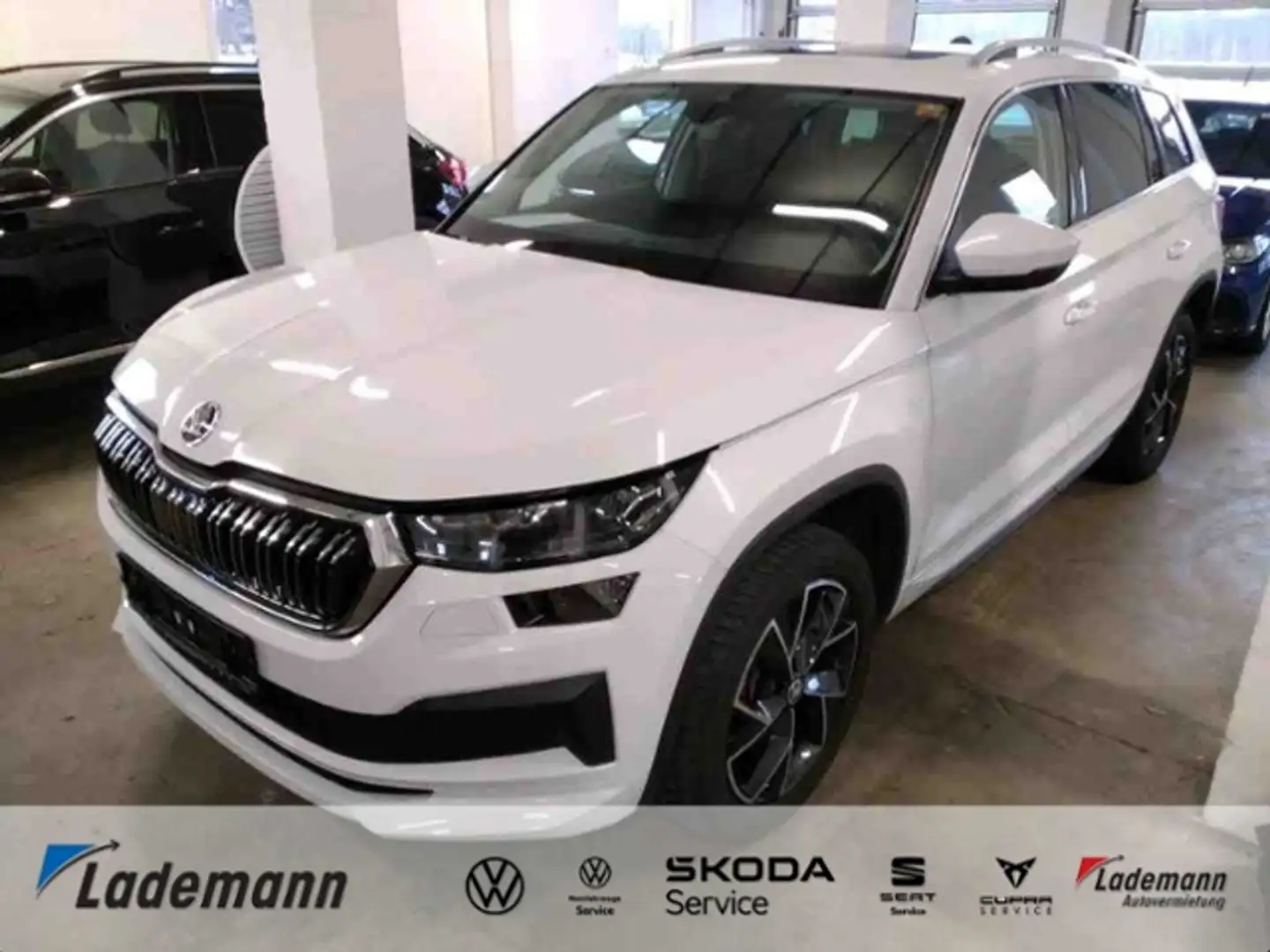 Skoda Kodiaq 2.0 TDI L&K 4x4 LED+NAVI+PANO+AHK+360°-KA Weiß - 1