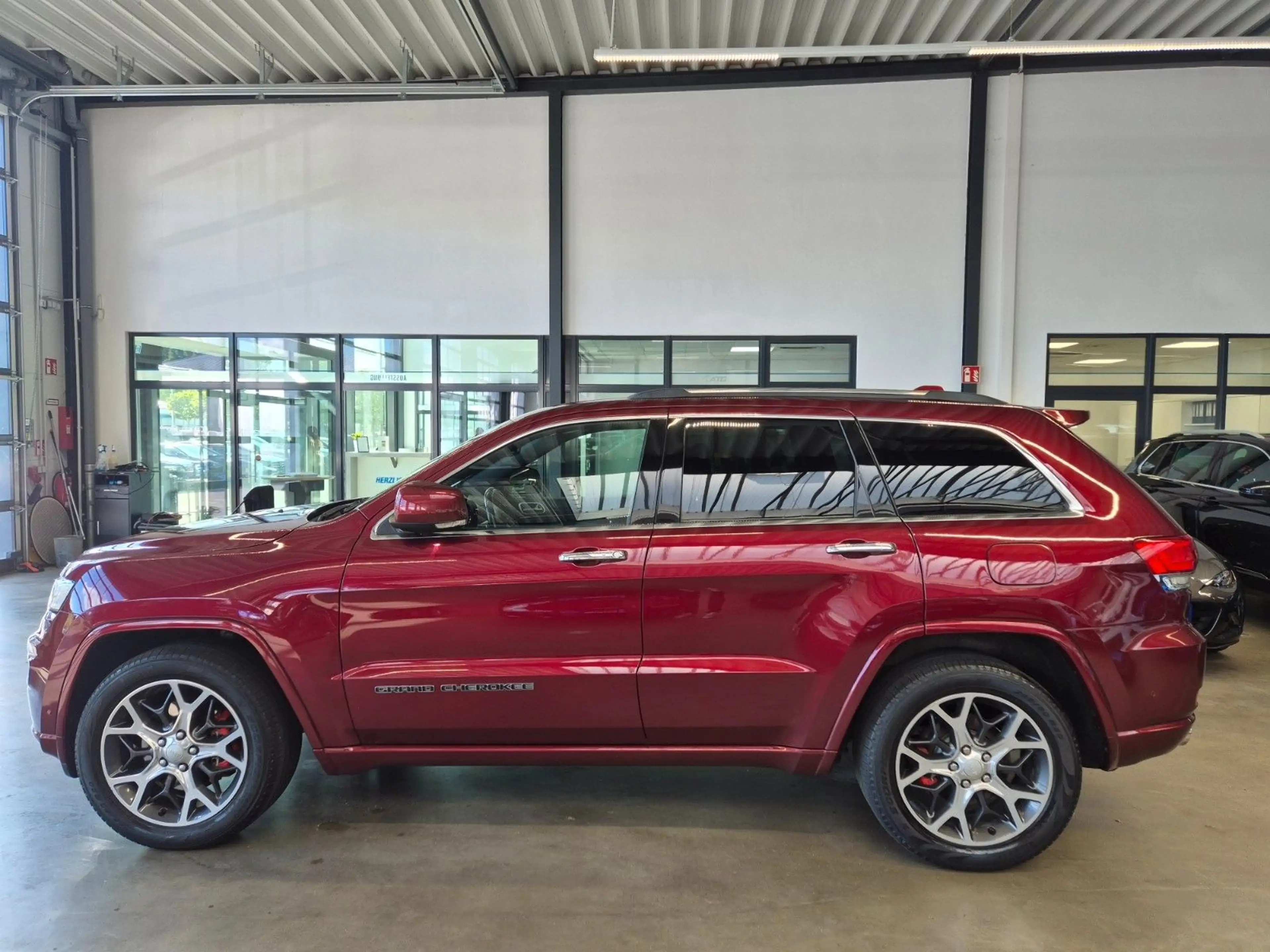Jeep Grand Cherokee GRAND CHEROKEE 3.0 CRD OVERLAND LEDER XENON PANO — photo 8