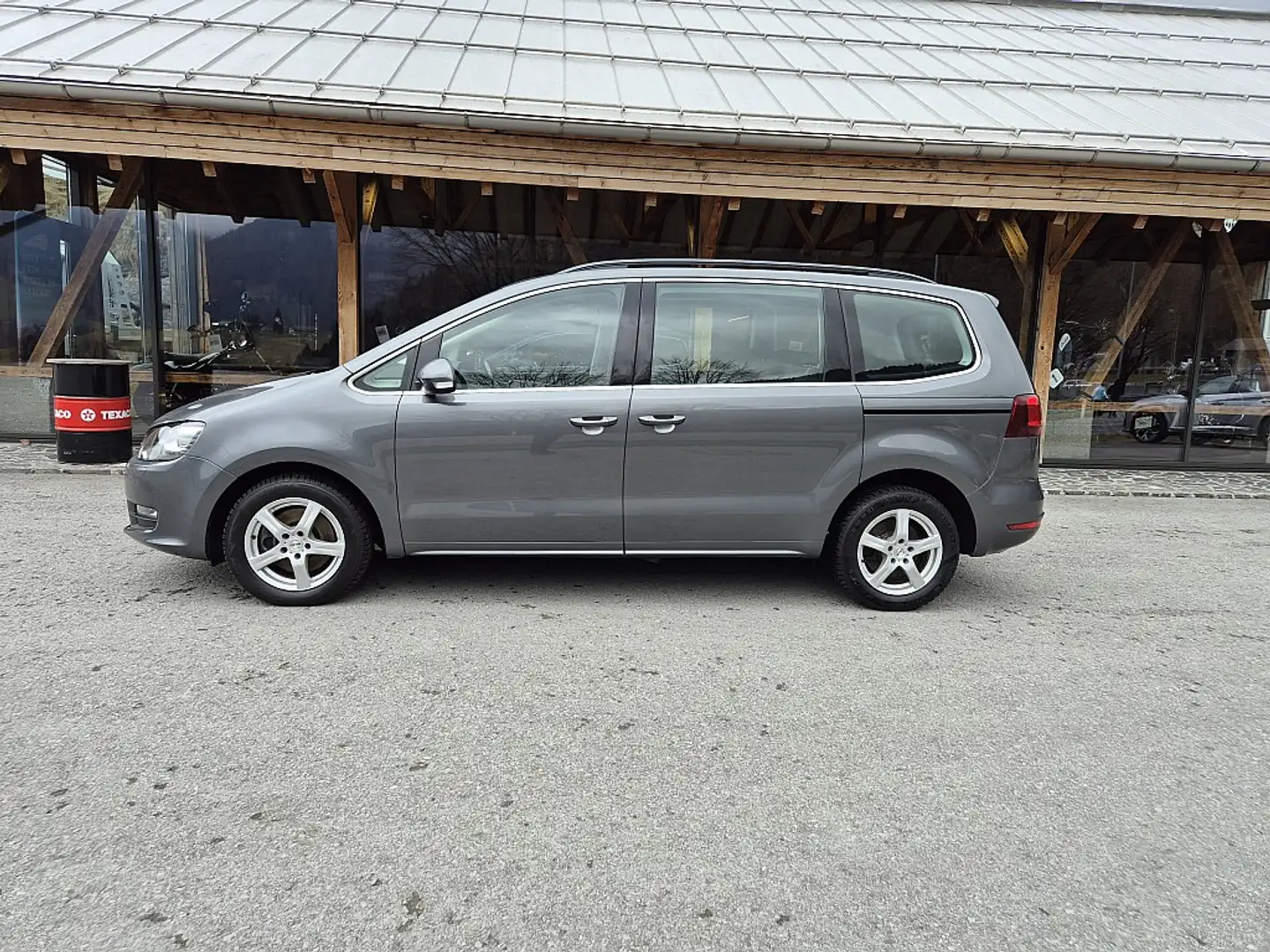 Volkswagen Sharan Business BMT SCR 2,0 TDI Grigio - 2
