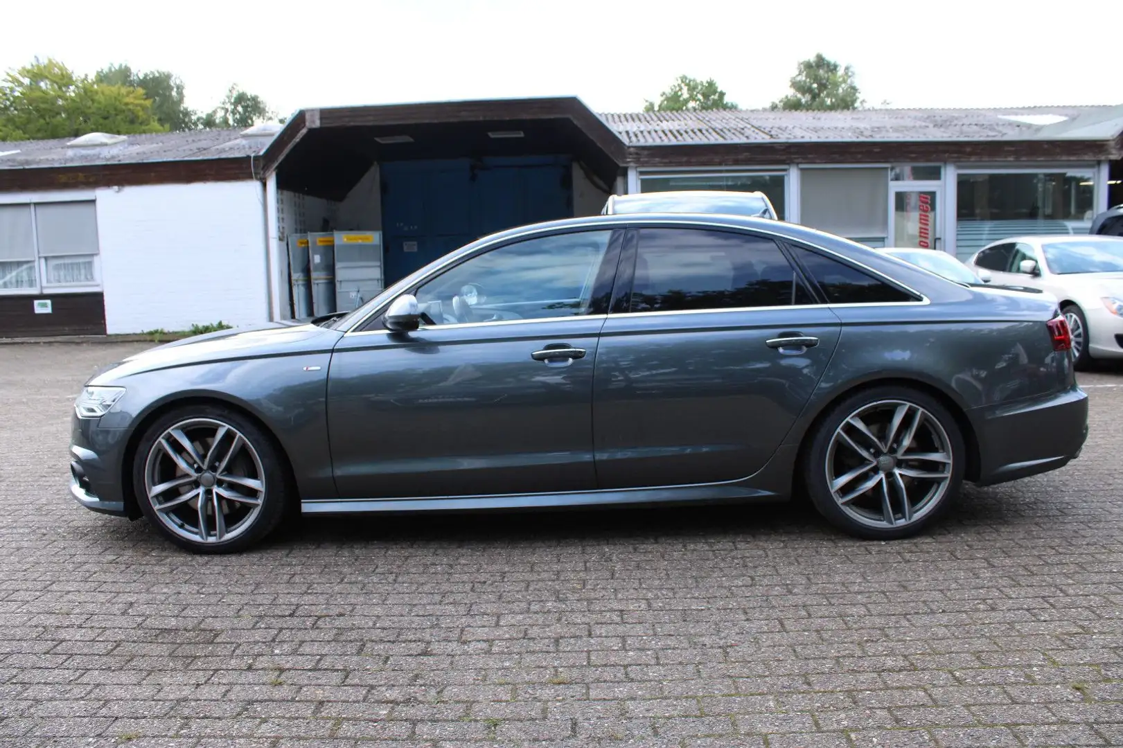 Audi A6 3.0 TDI quattro S-Line Softclose Head-Up BOSE Grau - 2