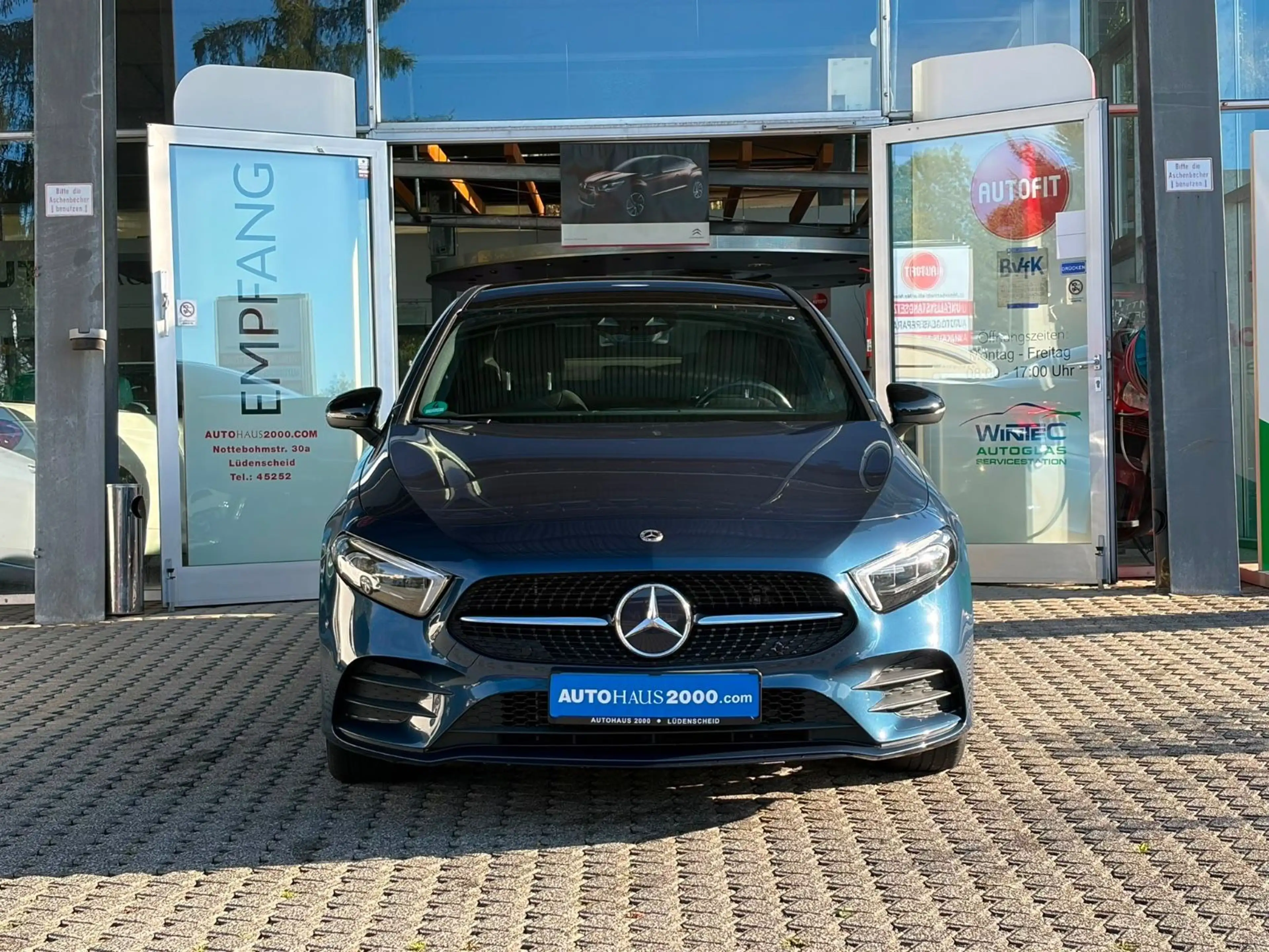Mercedes-Benz A 250 e 8G-Aut. Limousine EDITION/AMG/PANO/RFK/ — photo 3