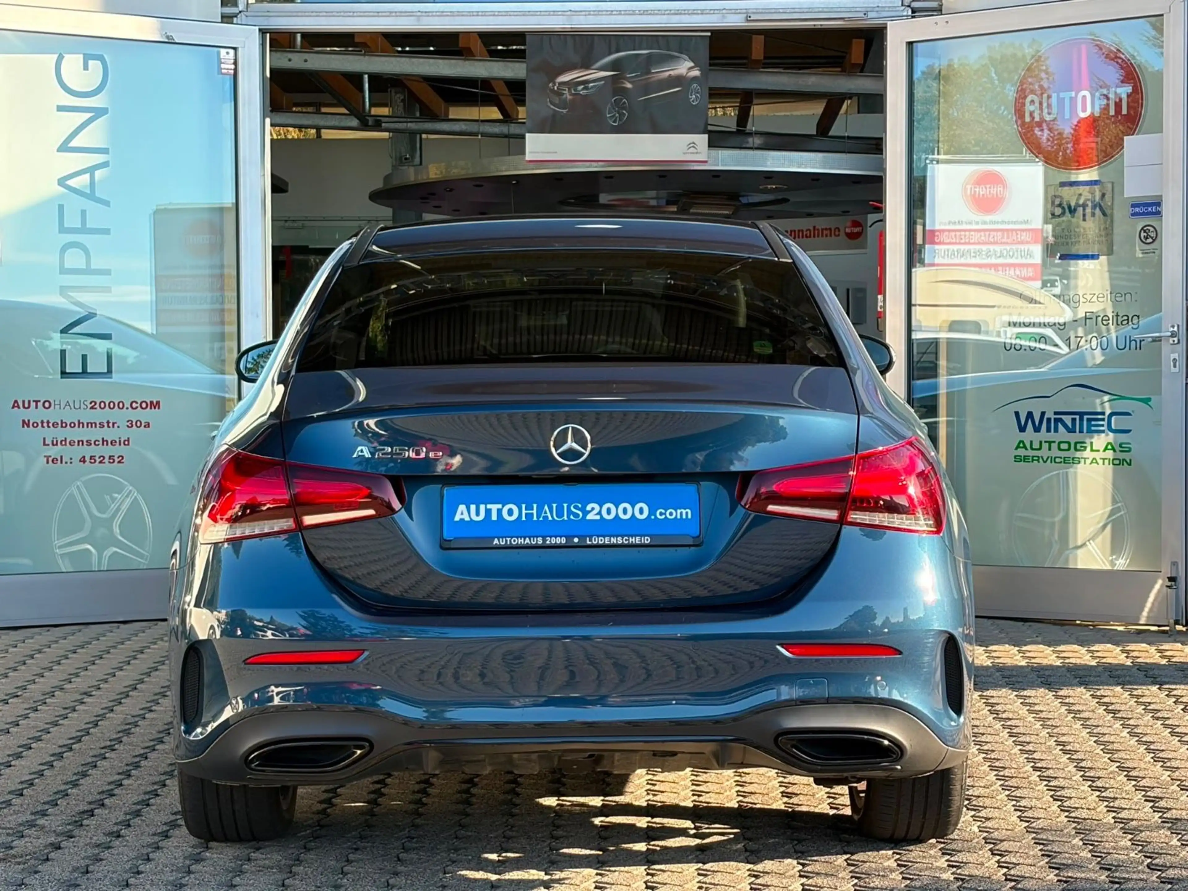 Mercedes-Benz A 250 e 8G-Aut. Limousine EDITION/AMG/PANO/RFK/ — photo 7