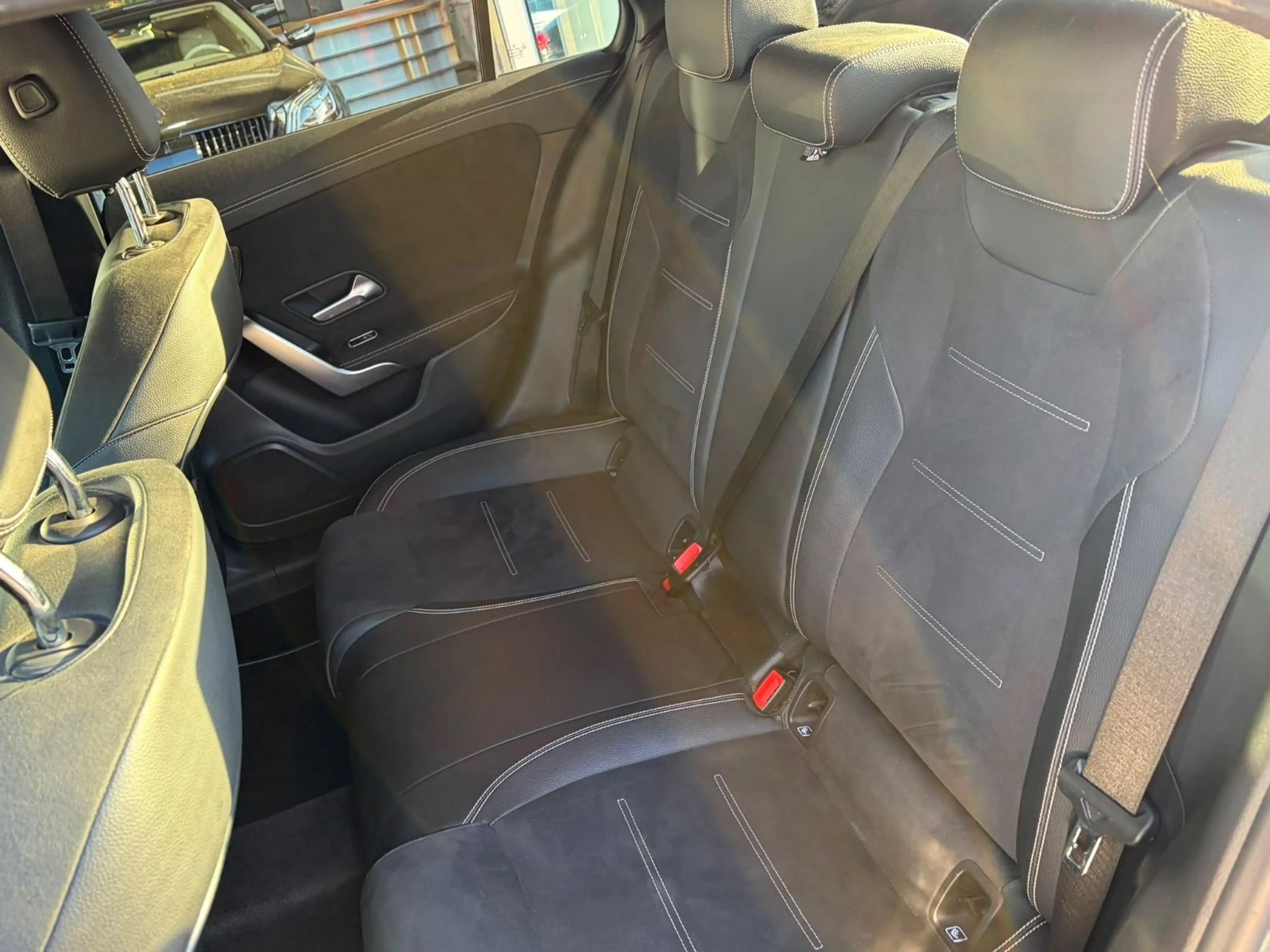Mercedes-Benz A 250 e 8G-Aut. Limousine EDITION/AMG/PANO/RFK/ — photo 13
