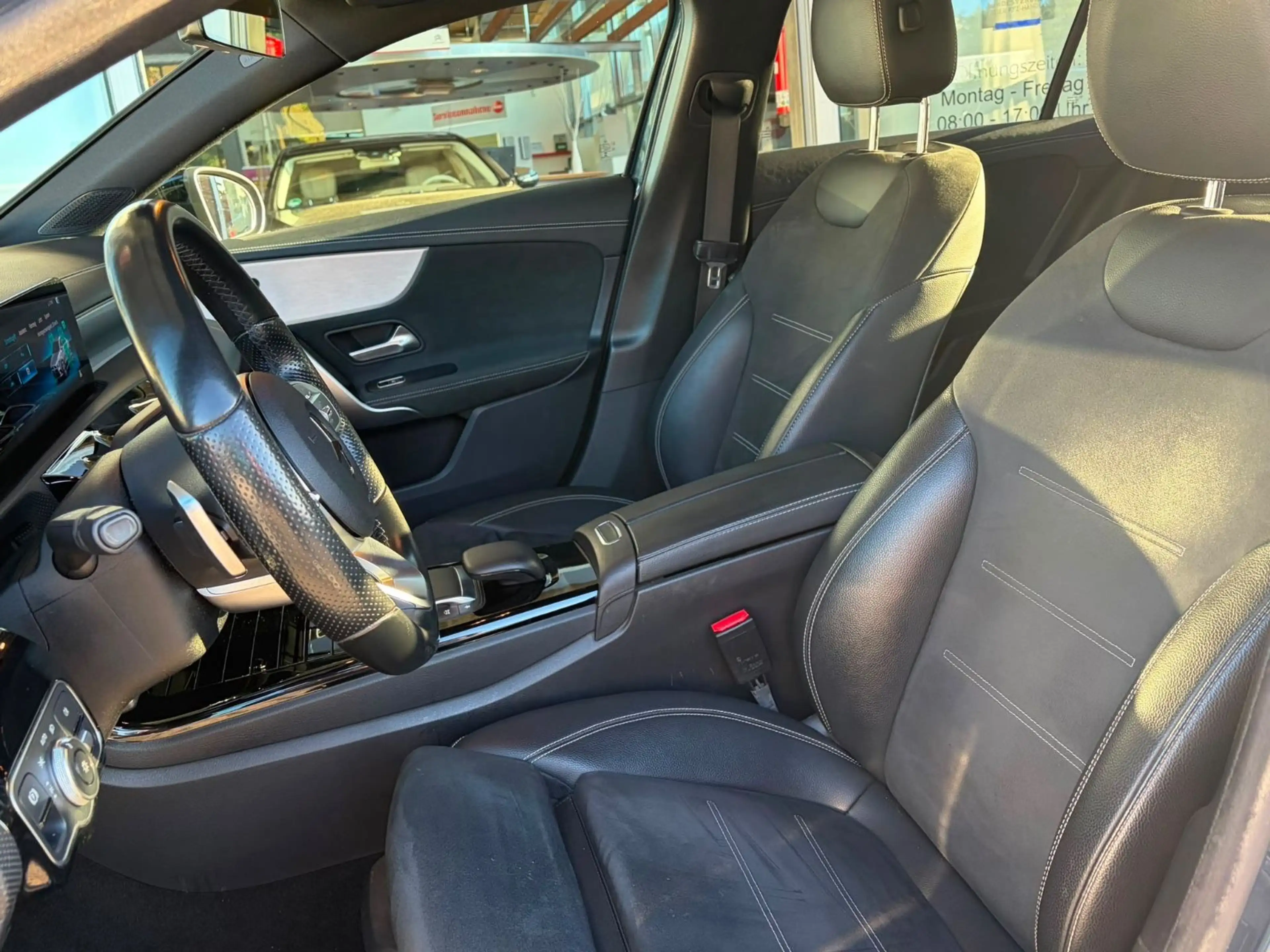 Mercedes-Benz A 250 e 8G-Aut. Limousine EDITION/AMG/PANO/RFK/ — photo 12