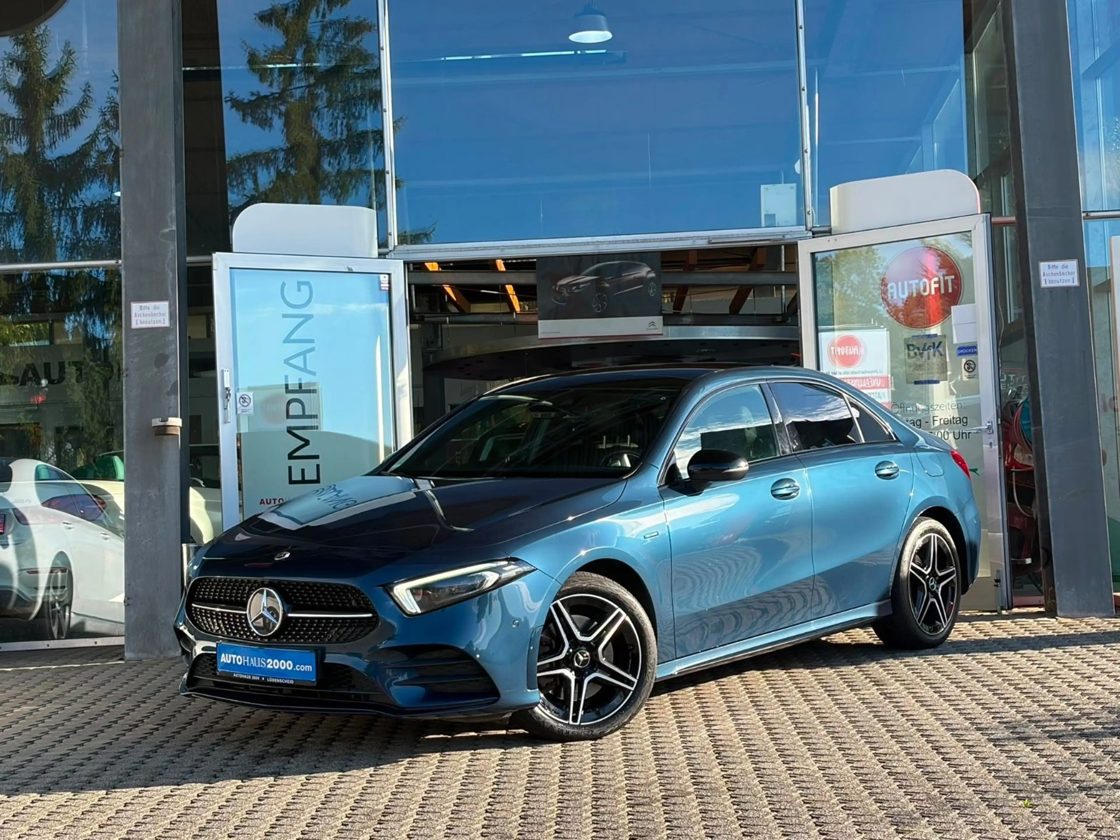 Mercedes-Benz A 250 e 8G-Aut. Limousine EDITION/AMG/PANO/RFK/